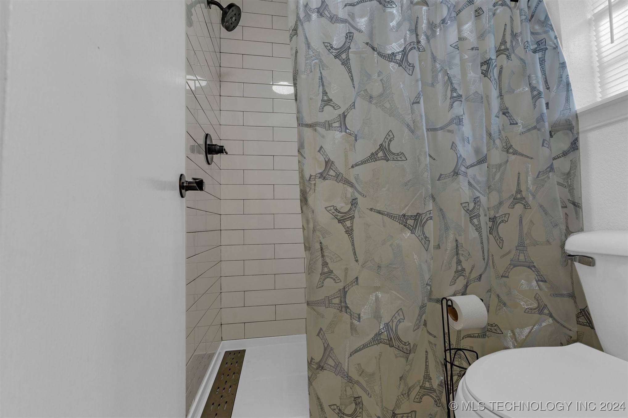 3011 W Berwick Street Property Photo 8