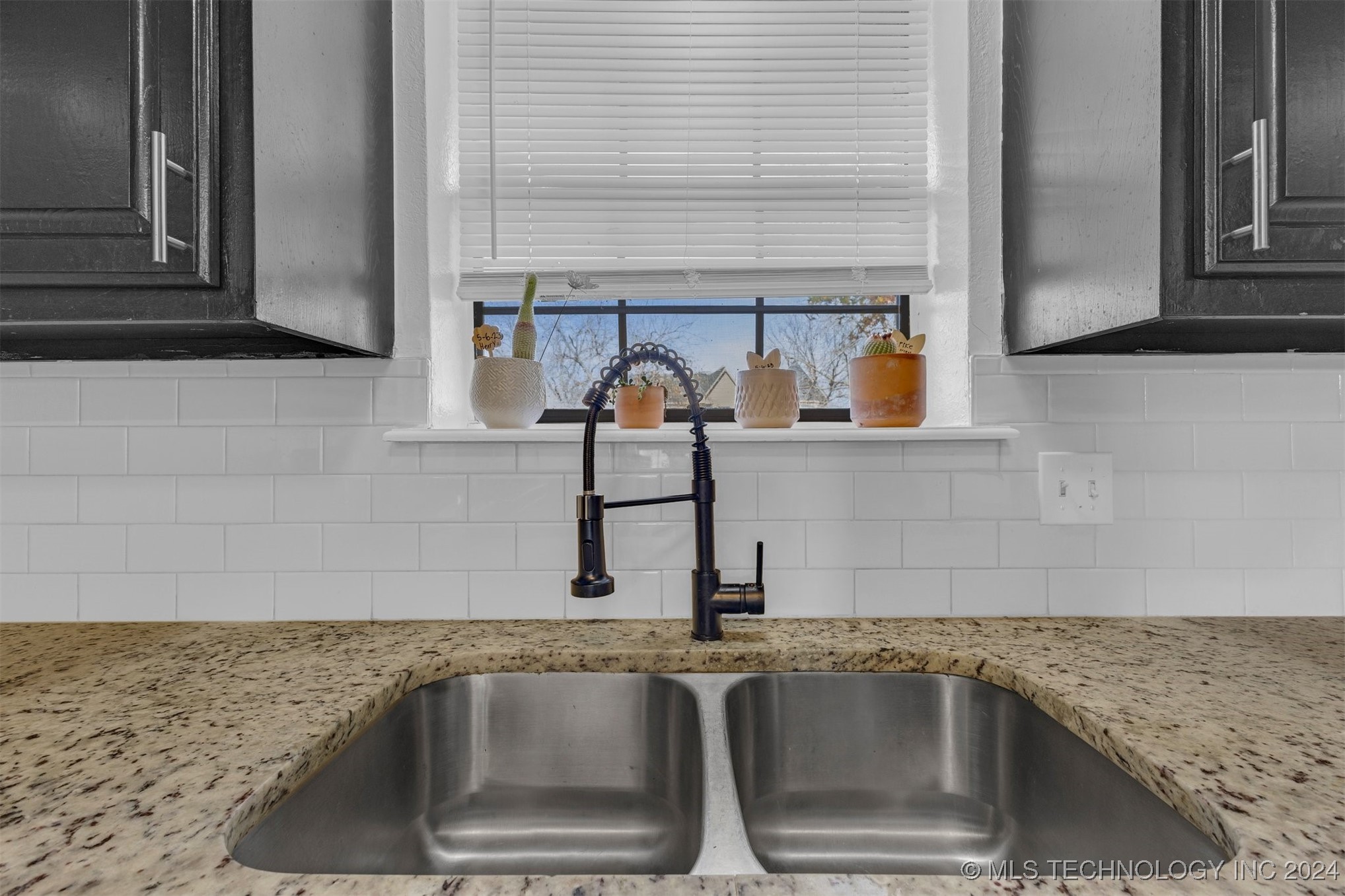 3011 W Berwick Street Property Photo 25