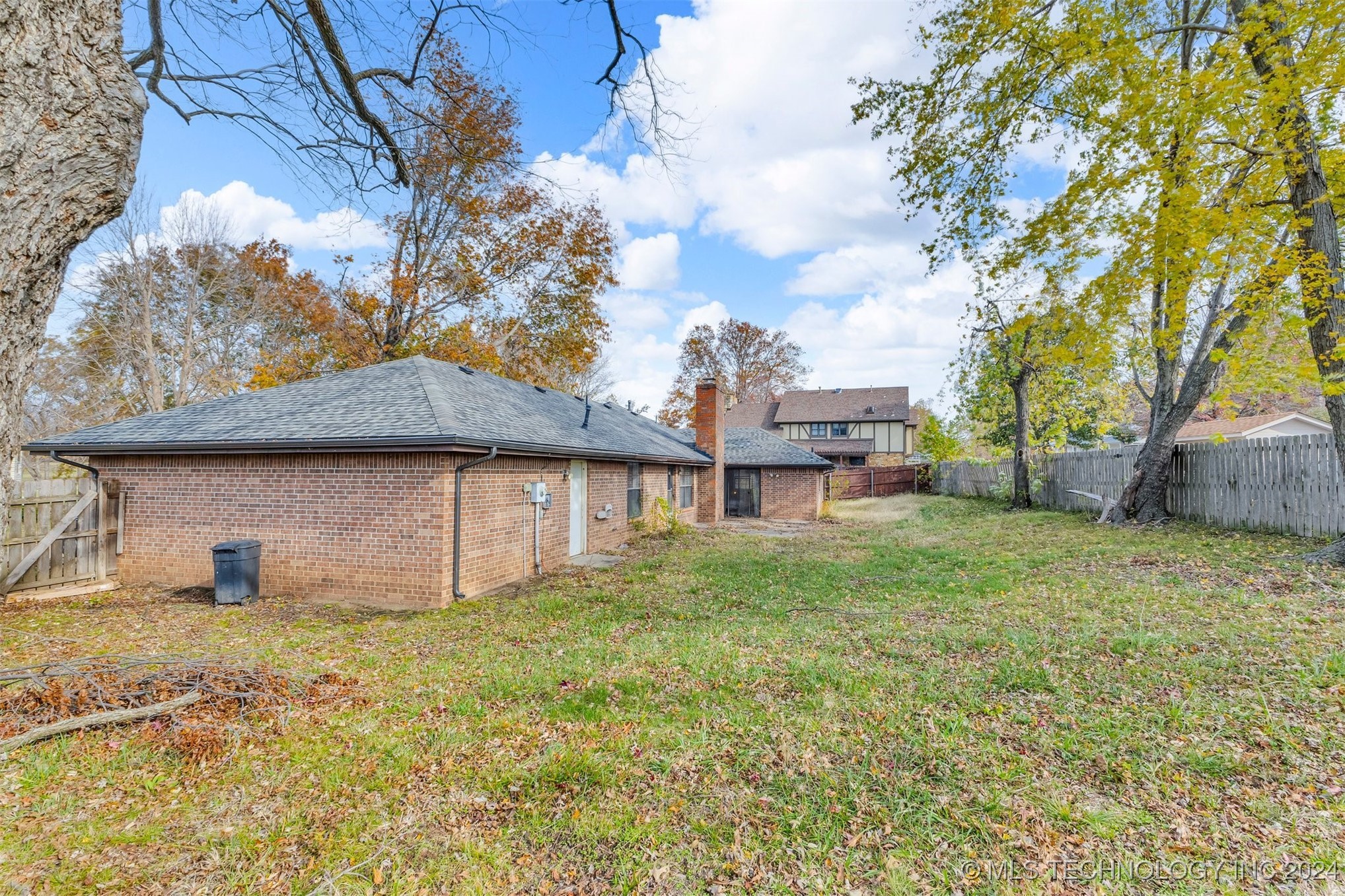 3011 W Berwick Street Property Photo 40