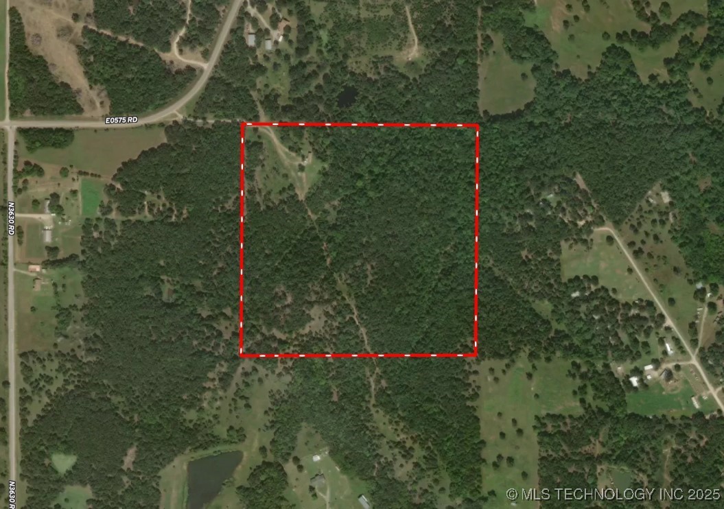 1 E 575 Road Property Photo 4