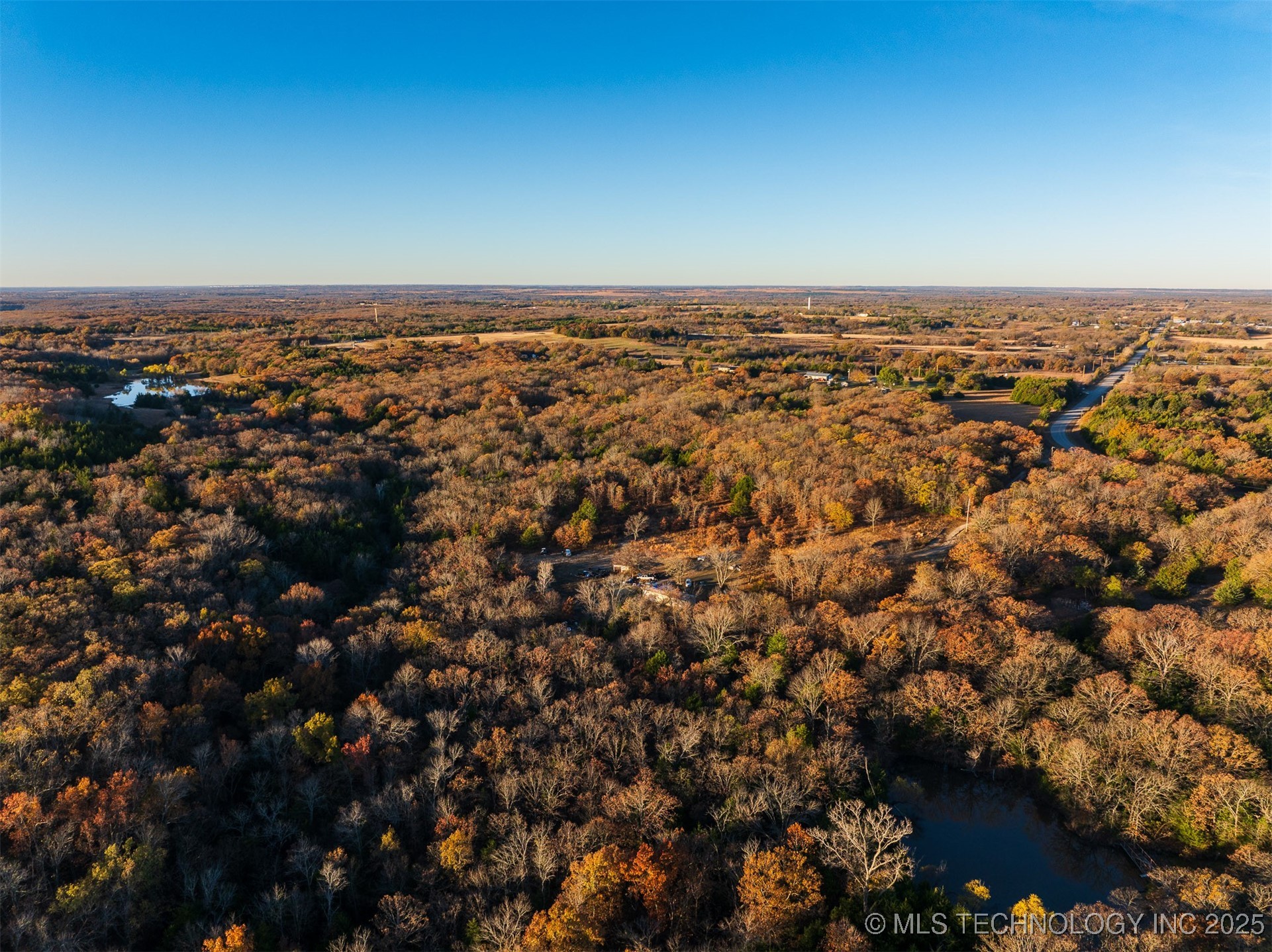 1 E 575 Road Property Photo 14