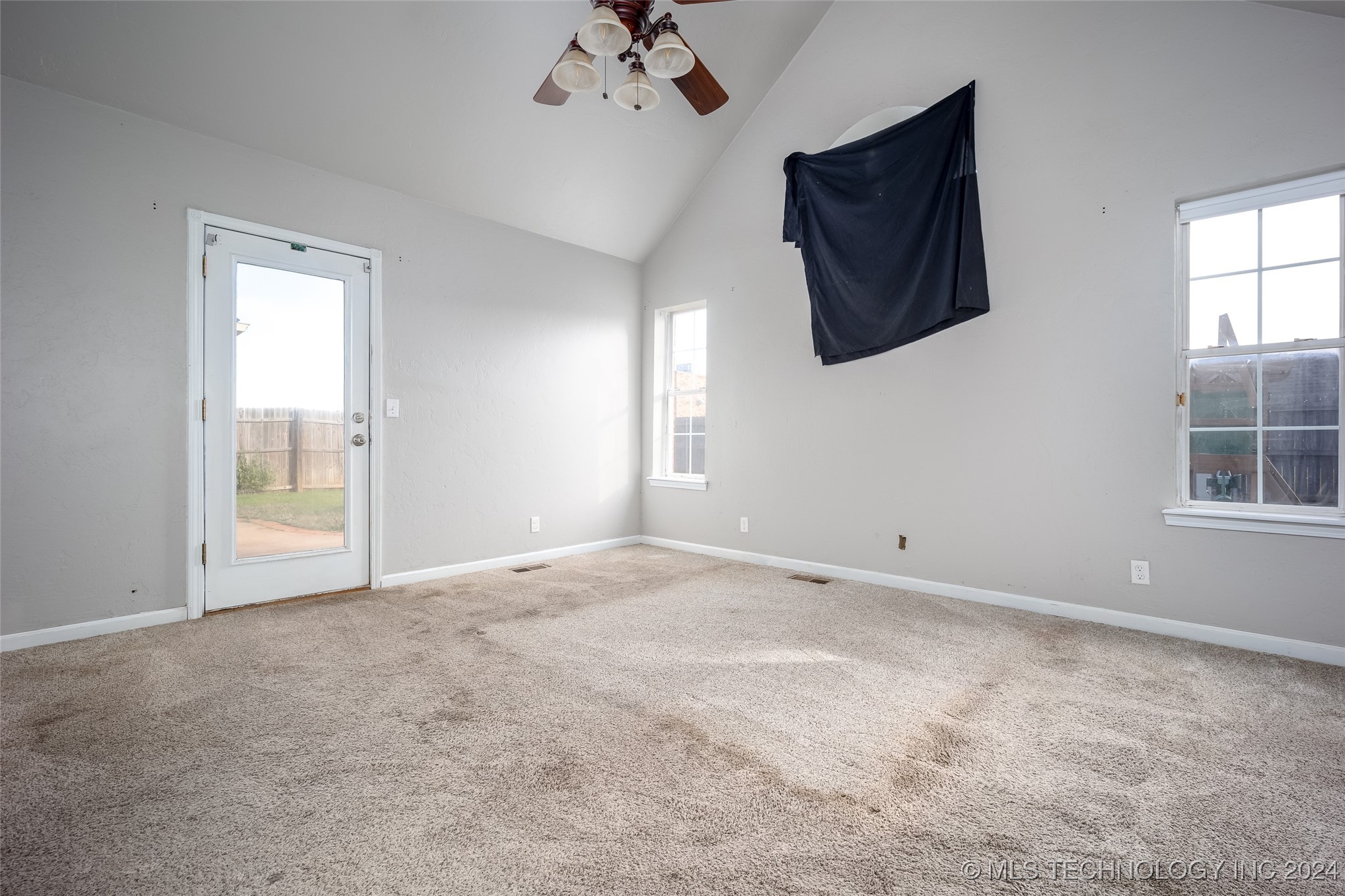 16304 Bandera Property Photo 11