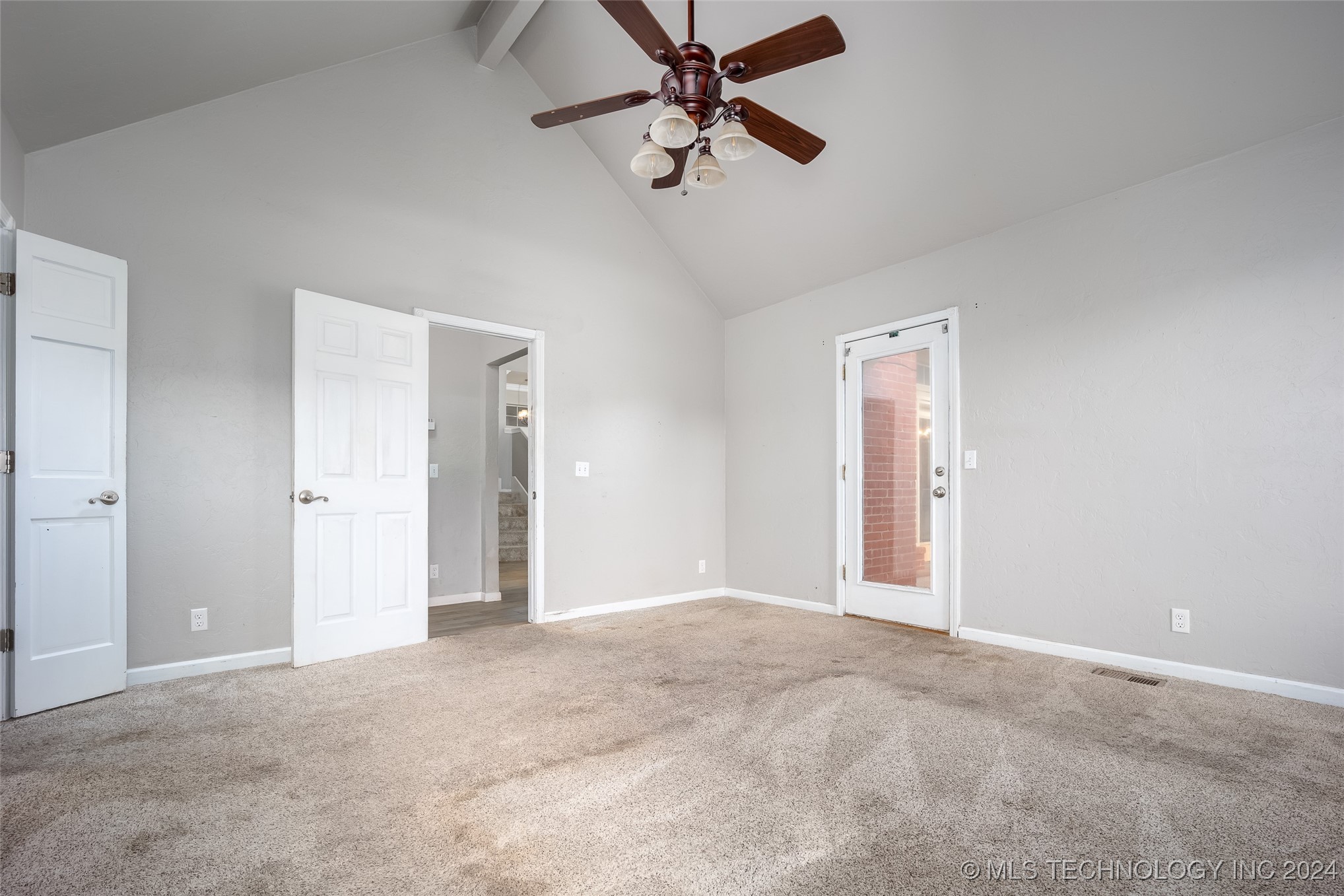 16304 Bandera Property Photo 13