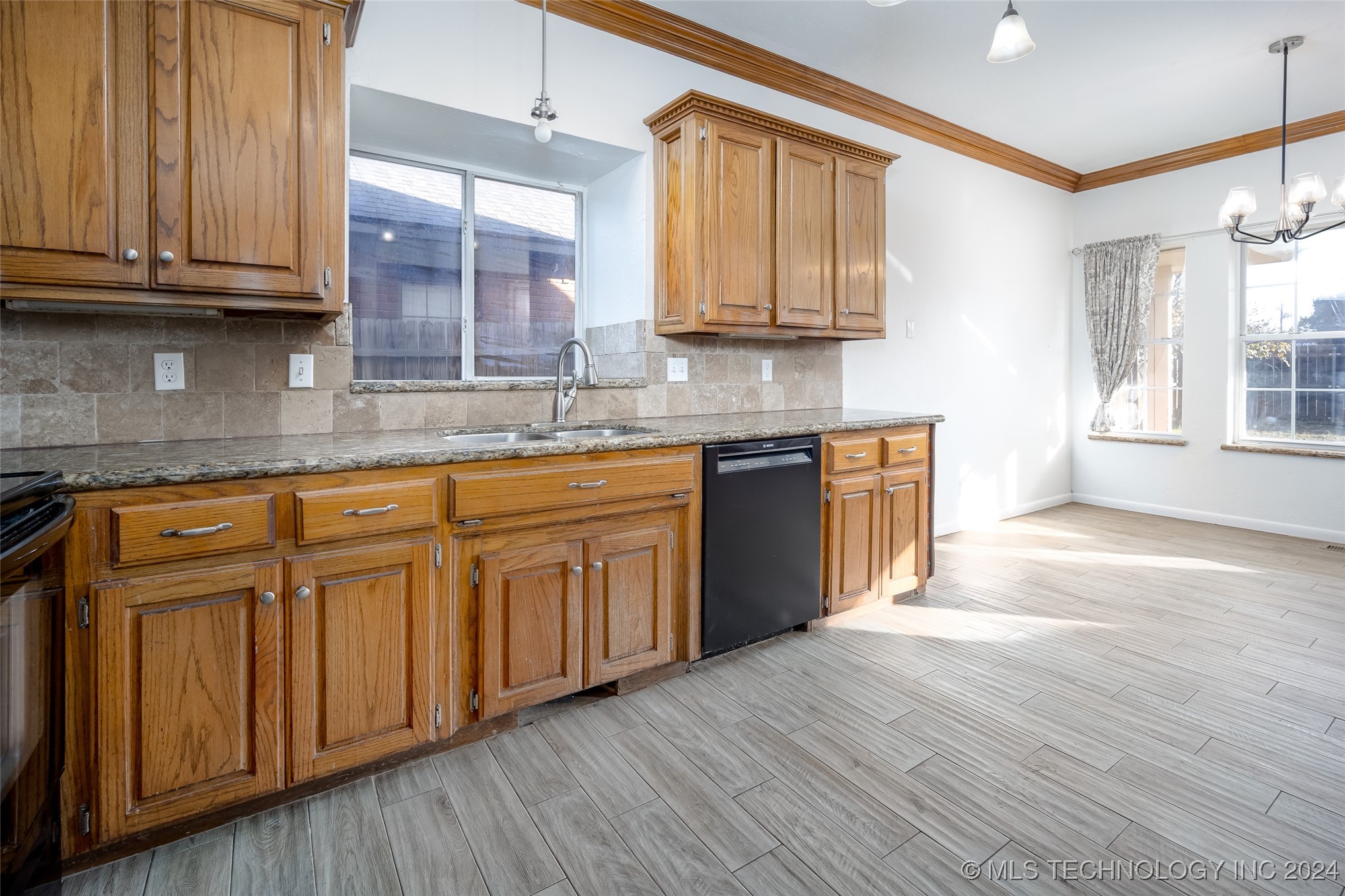 16304 Bandera Property Photo 26