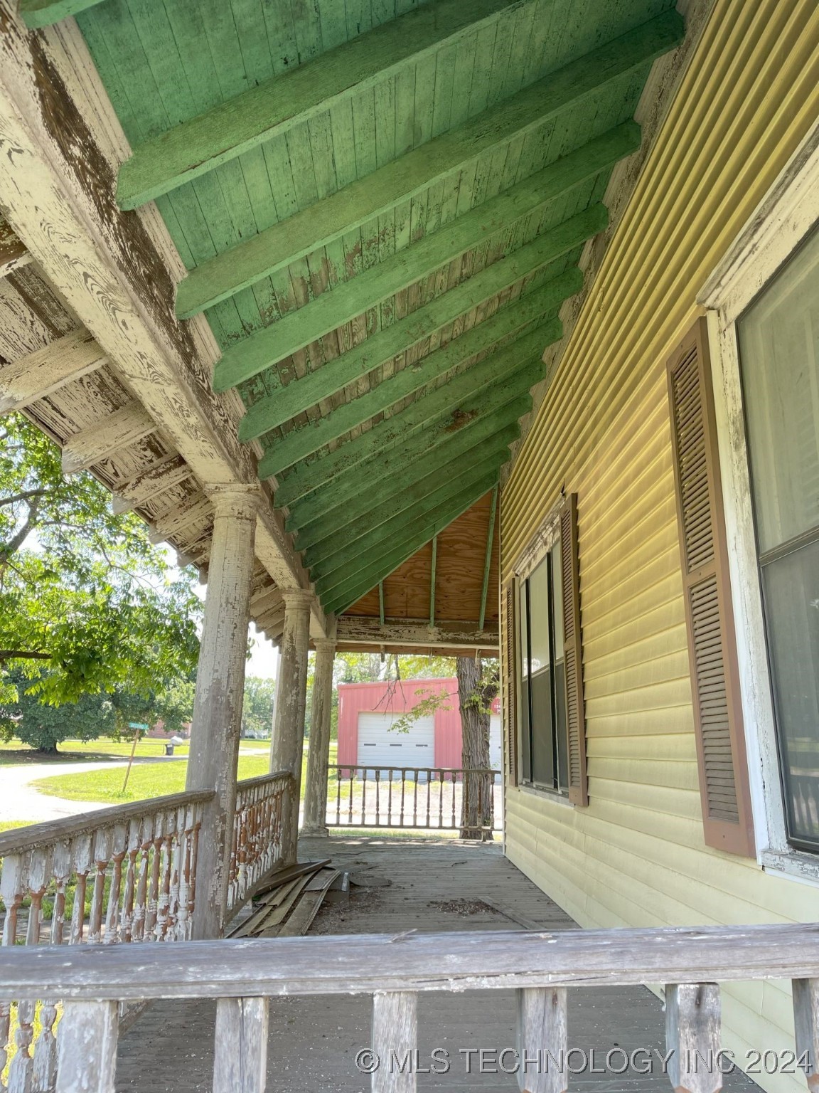193 N Cedar Avenue Property Photo 5