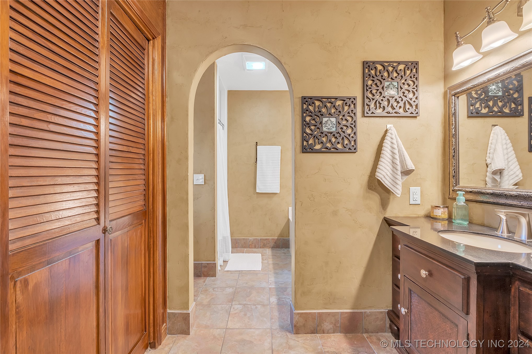 14802 E 64 Highway S Property Photo 33