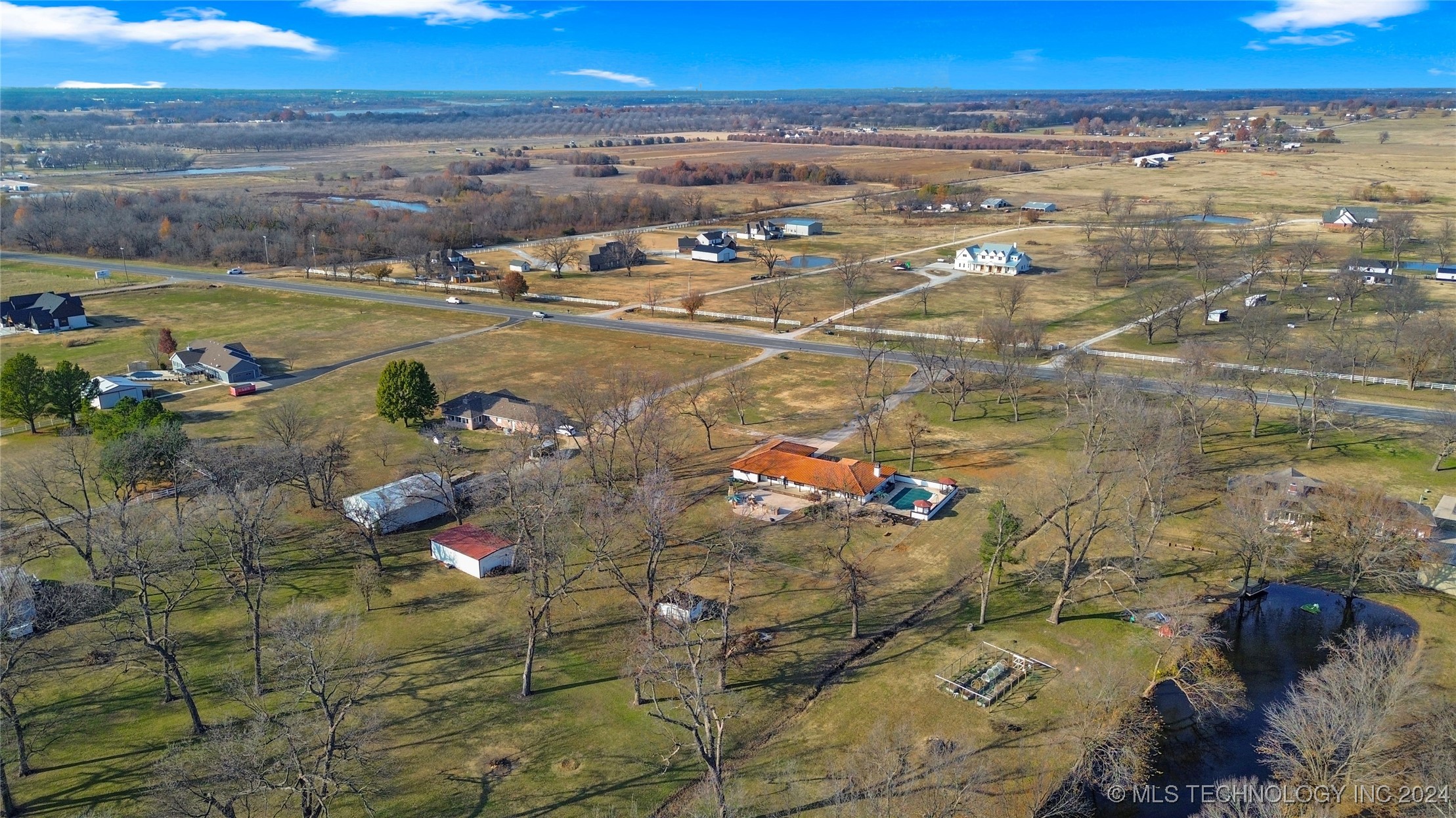 14802 E 64 Highway S Property Photo 59