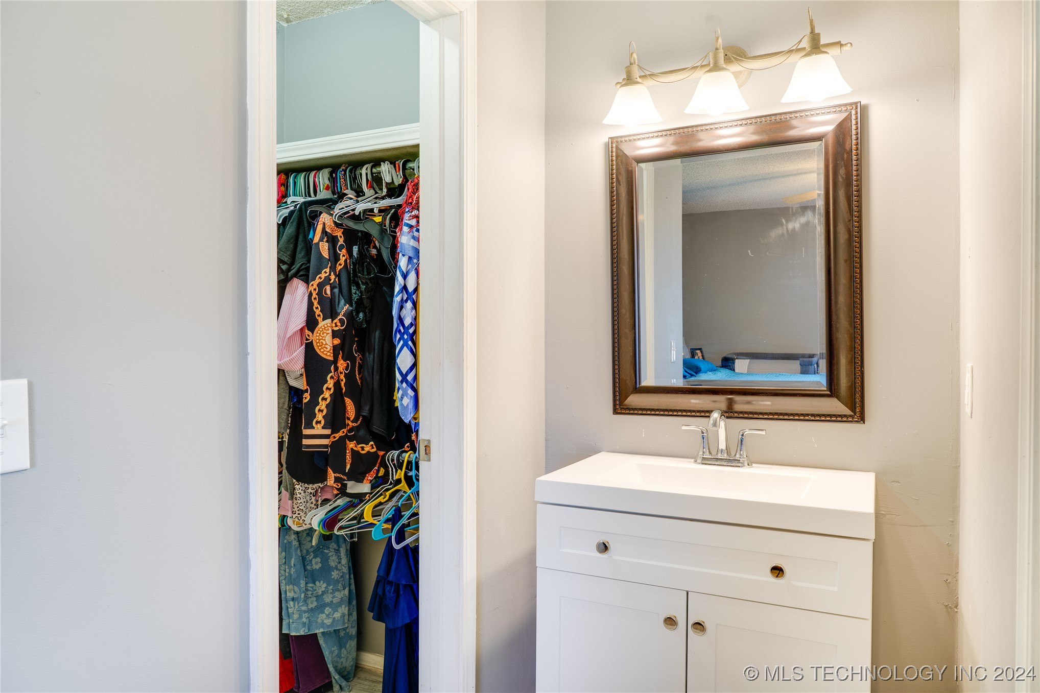 3718 S 125th East Avenue Property Photo 19
