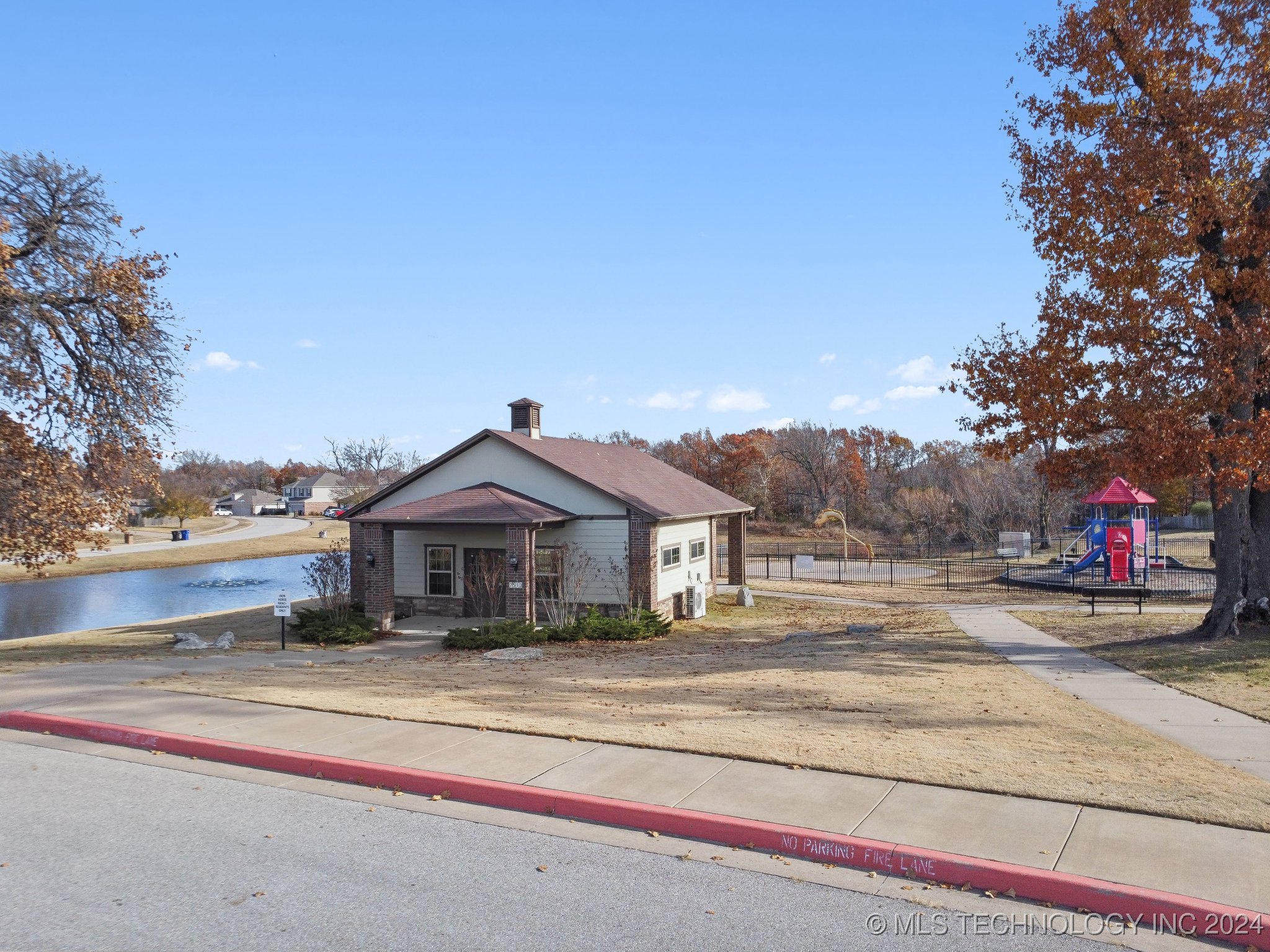 2708 W Imperial Street Property Photo 26