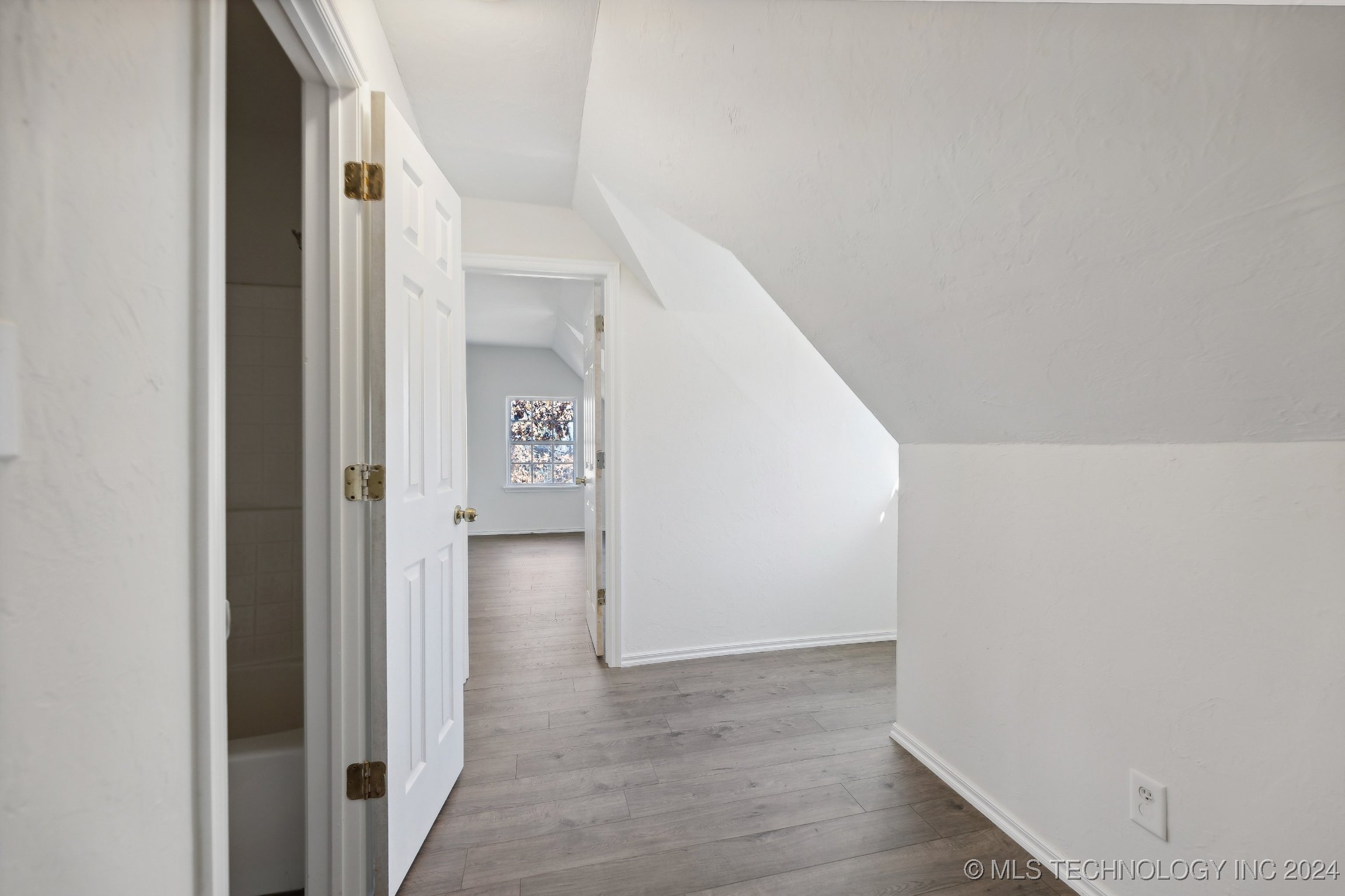 13368 W 81st Street S Property Photo 16