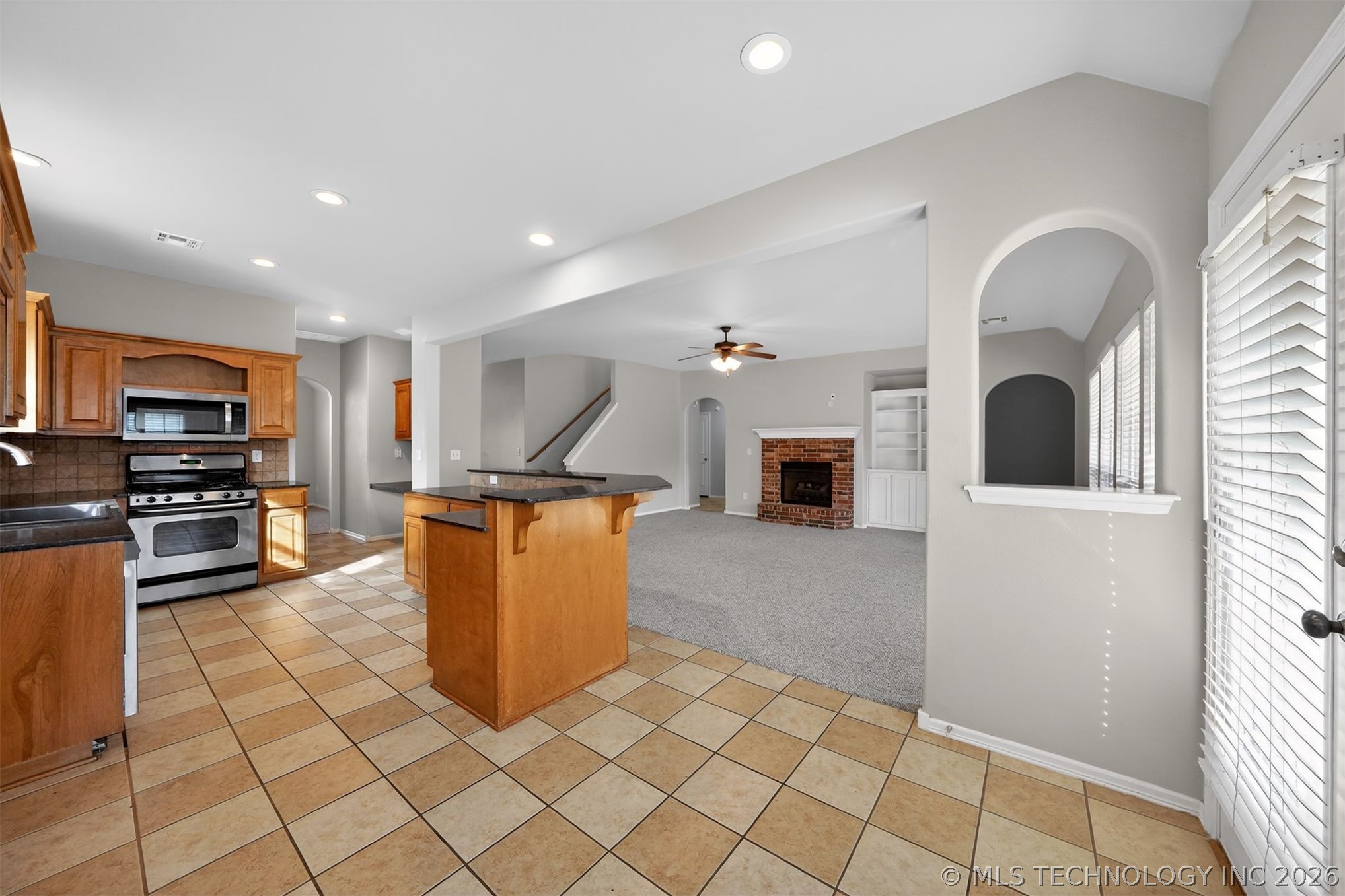11717 S Vine Place W Property Photo 9