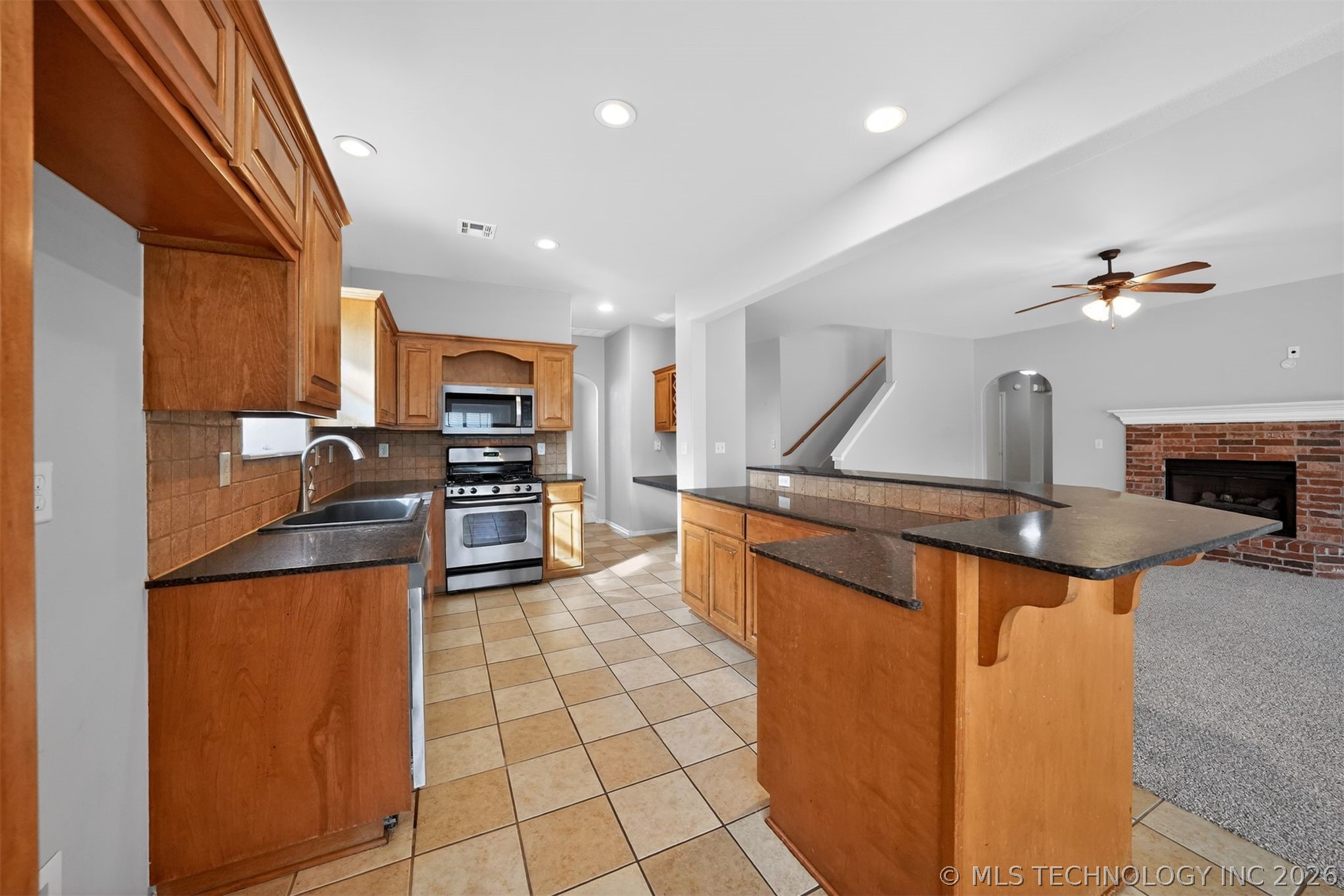 11717 S Vine Place W Property Photo 12