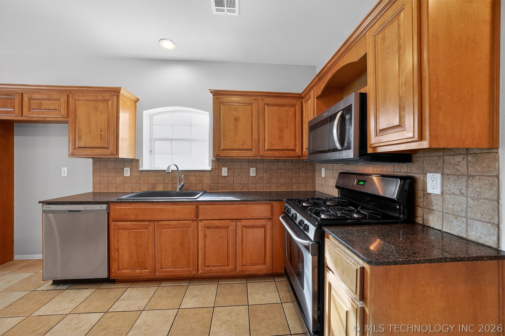 11717 S Vine Place W Property Photo 13