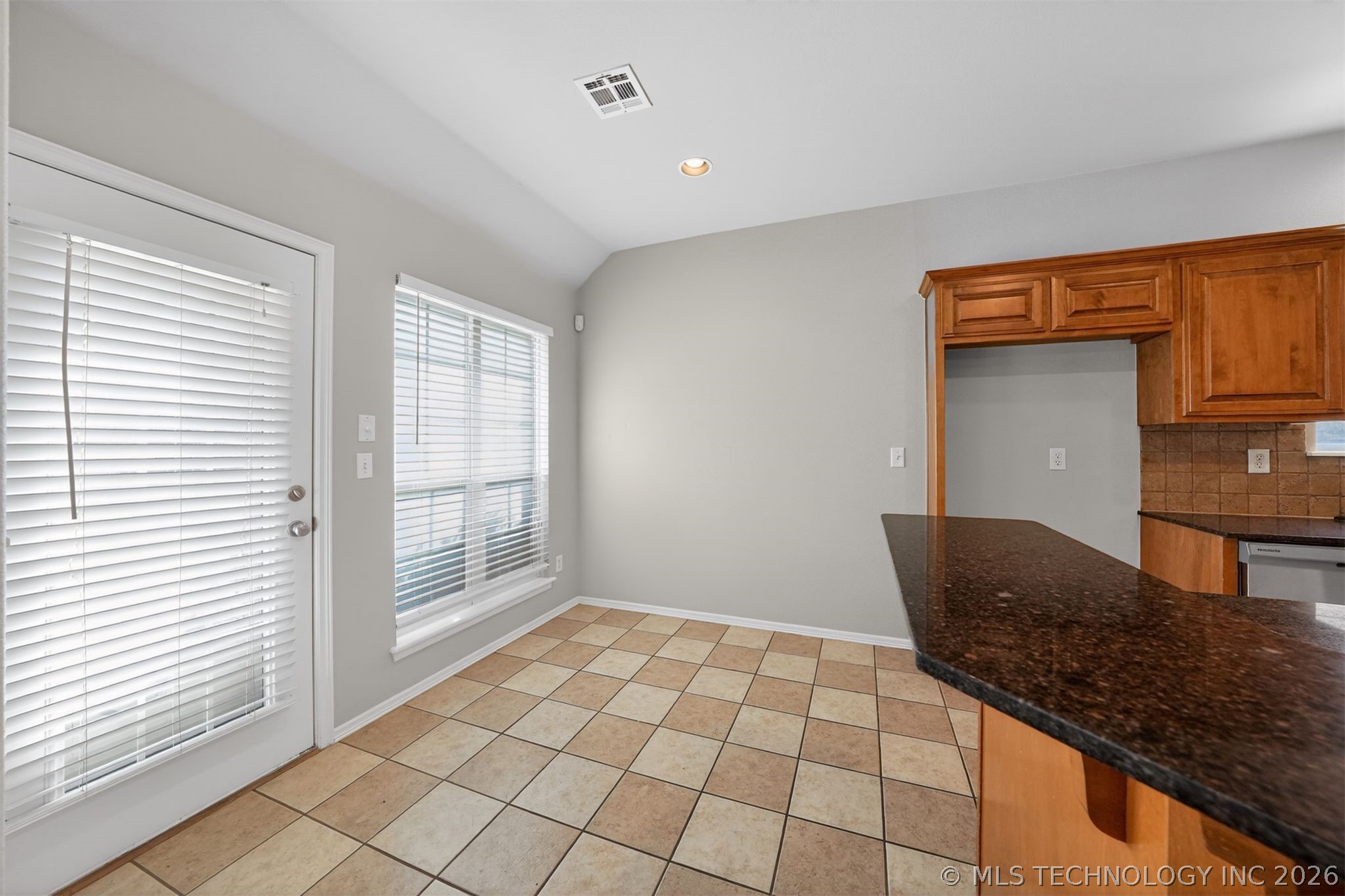 11717 S Vine Place W Property Photo 16