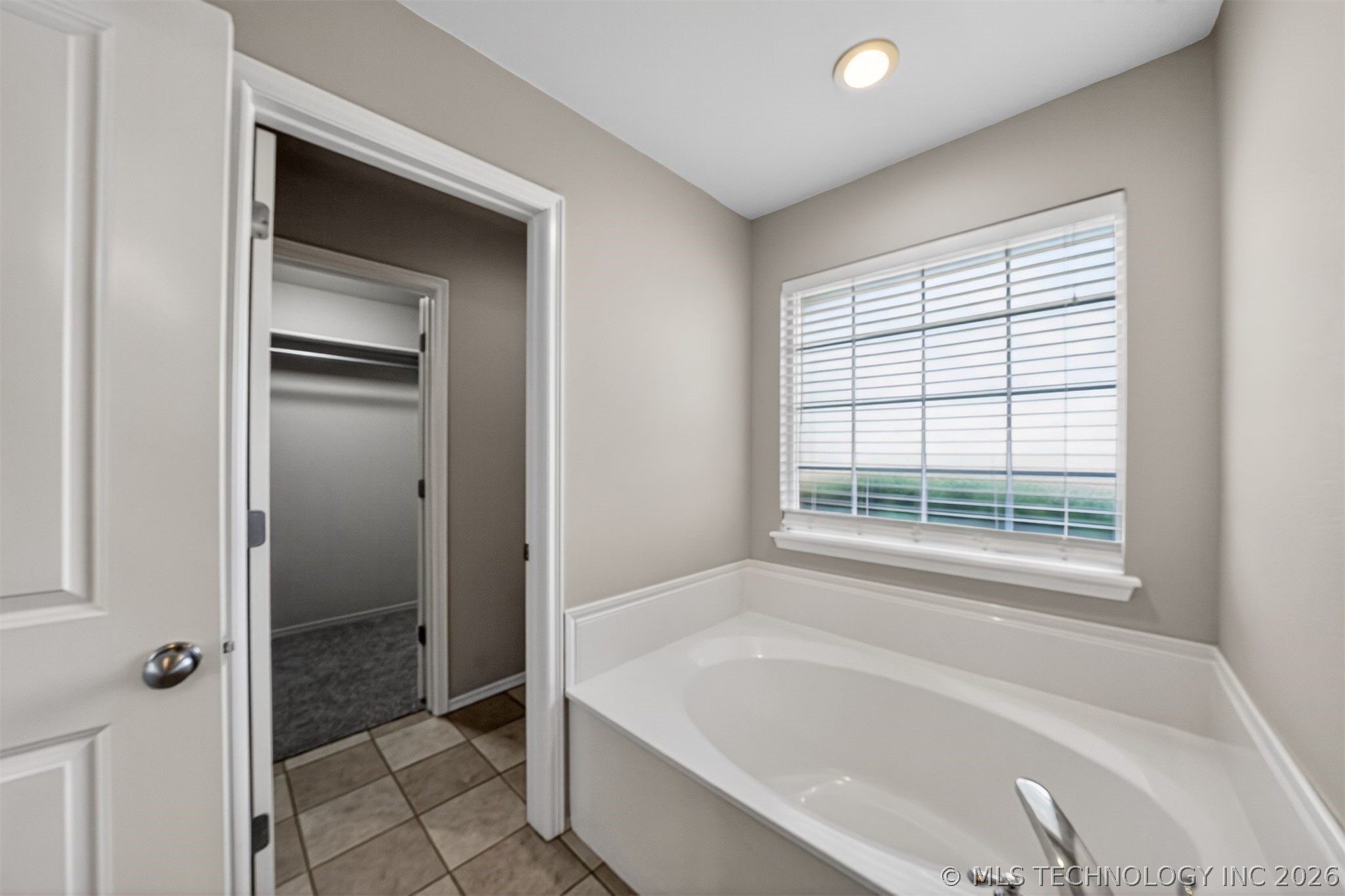 11717 S Vine Place W Property Photo 20