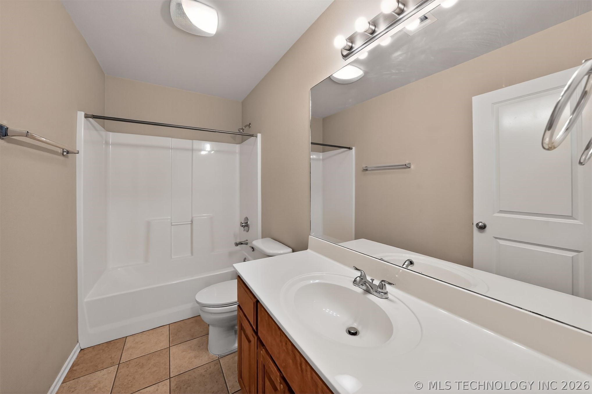 11717 S Vine Place W Property Photo 34