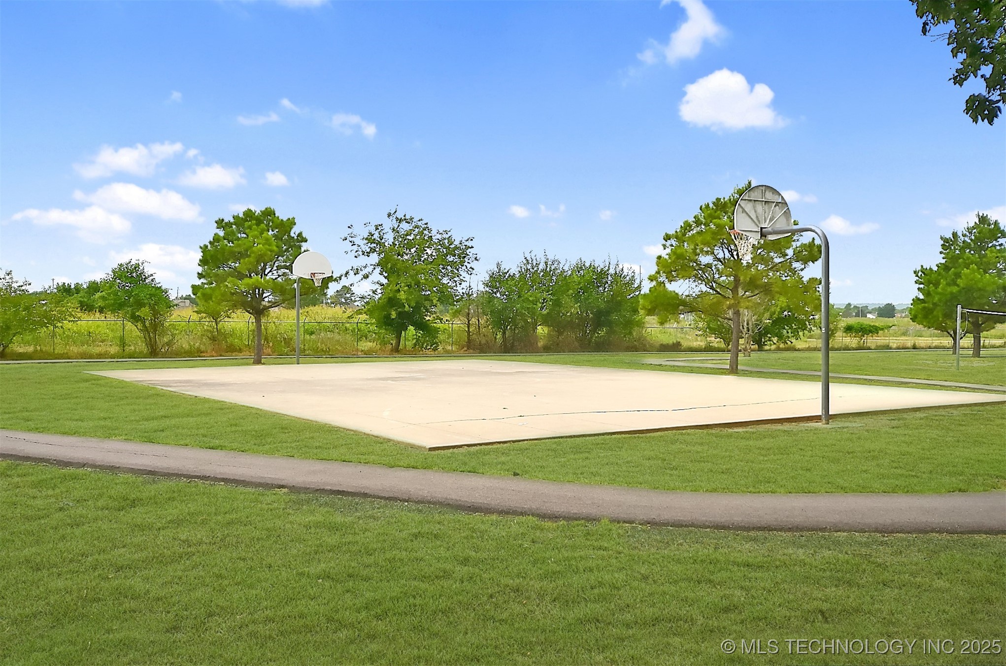 20338 E 32nd Place Property Photo 13