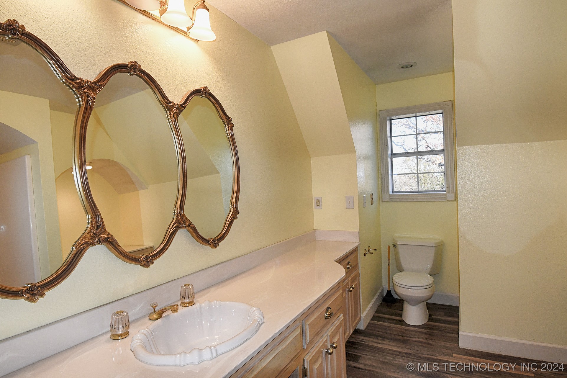 400 E Taylor Drive Property Photo 23