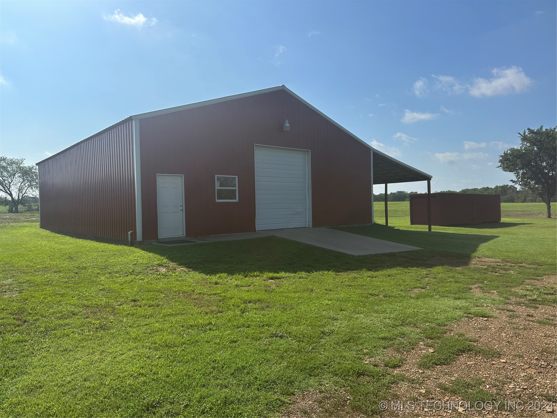 405362 E 1235 Property Photo 10