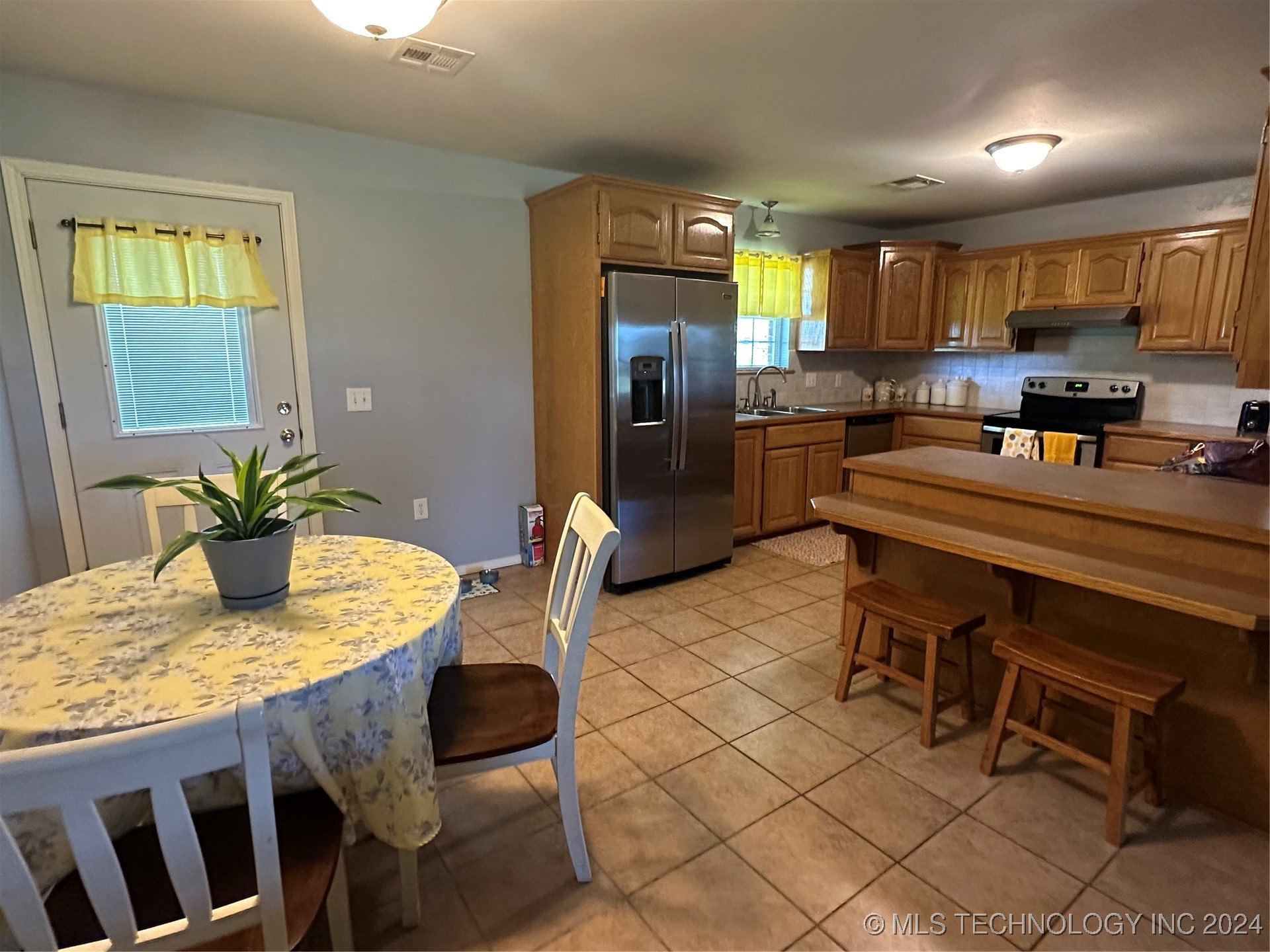 405362 E 1235 Property Photo 19