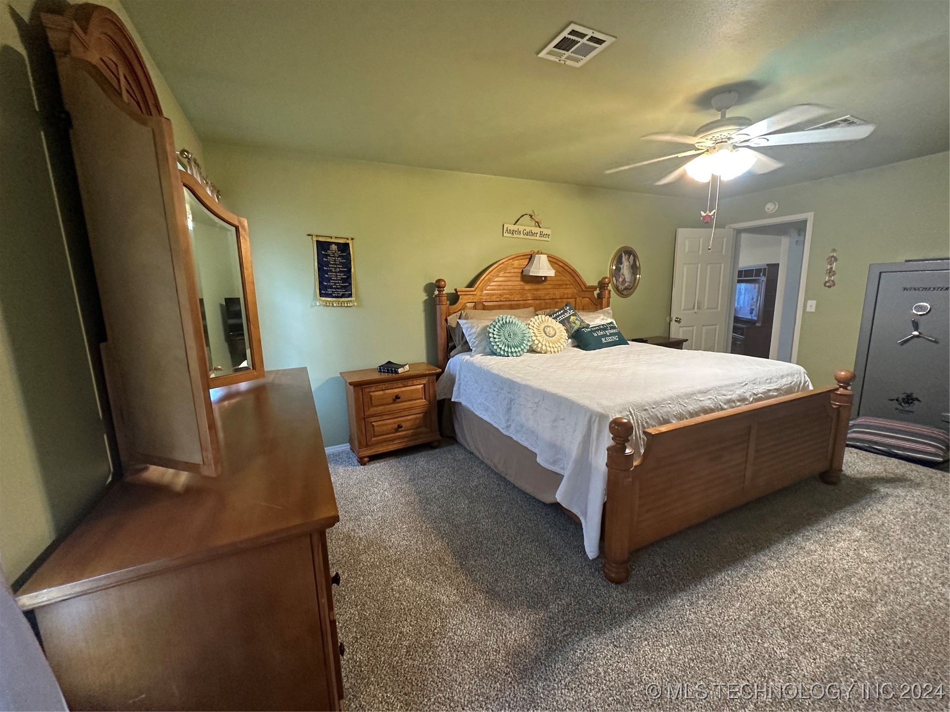 405362 E 1235 Property Photo 26