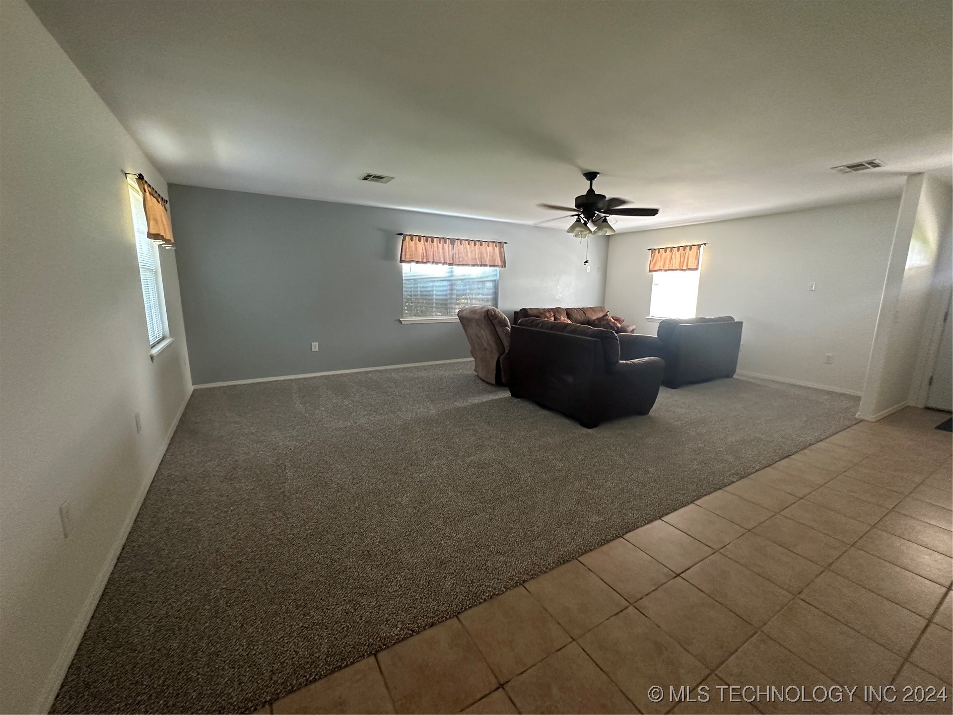 405362 E 1235 Property Photo 31