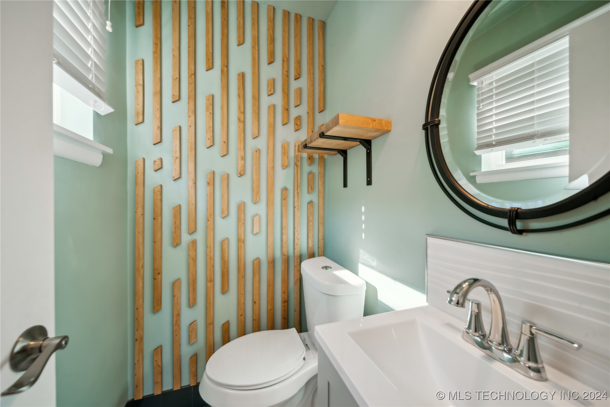 5239 S New Haven Avenue Property Photo 19