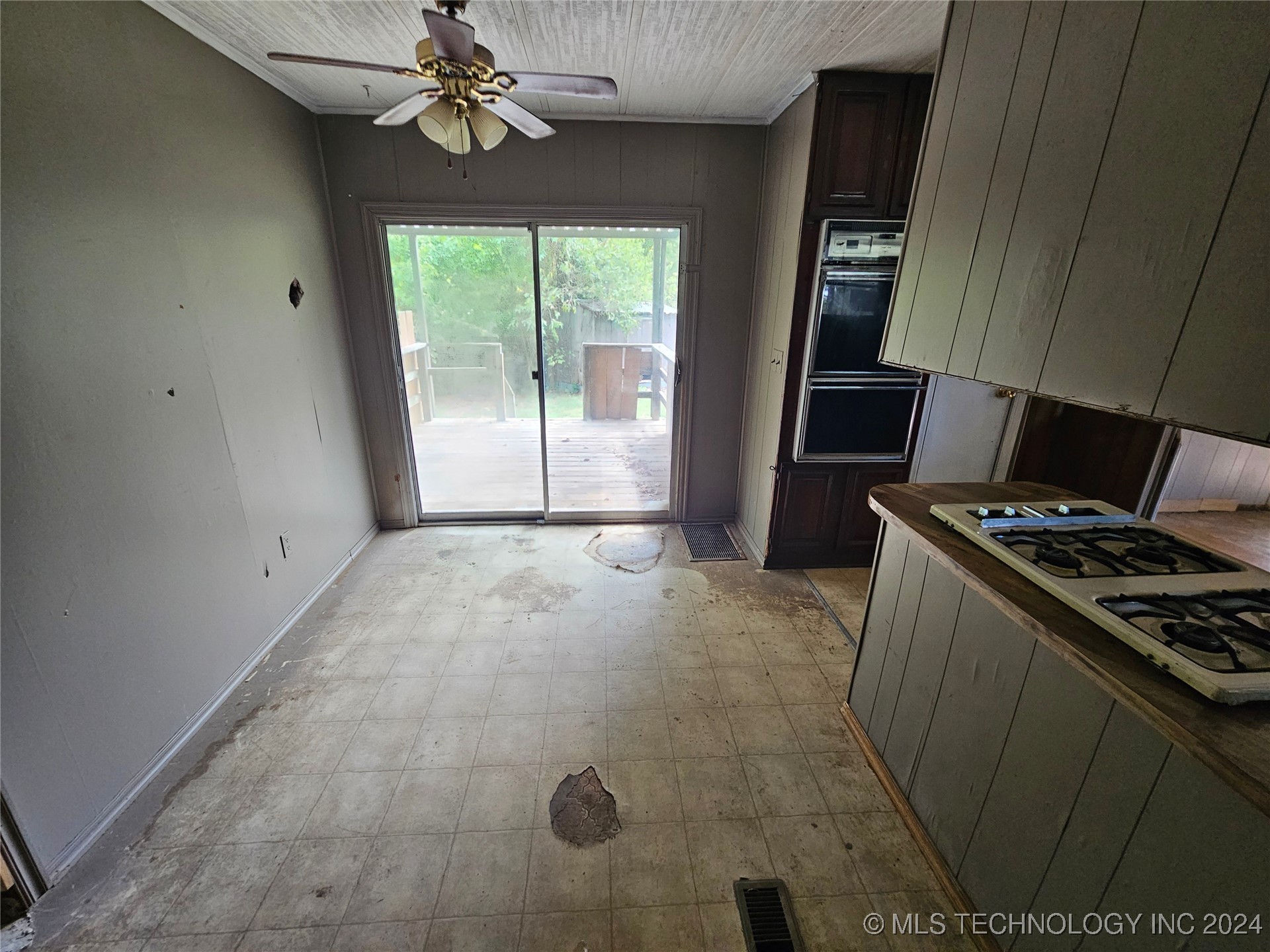 1239 E Old Keystone Road Property Photo 6