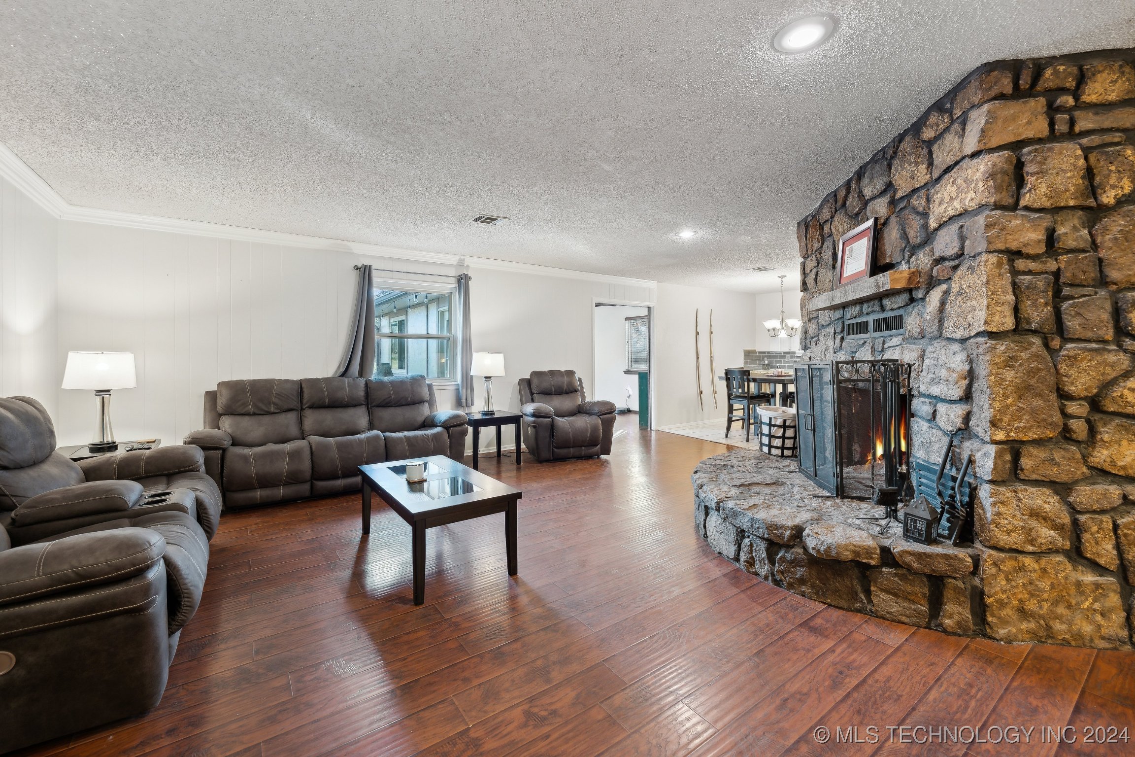 212 S Willey Street Property Photo 4