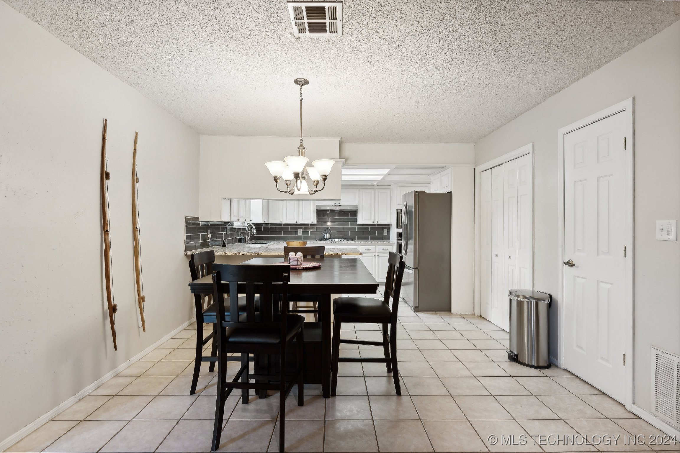 212 S Willey Street Property Photo 8