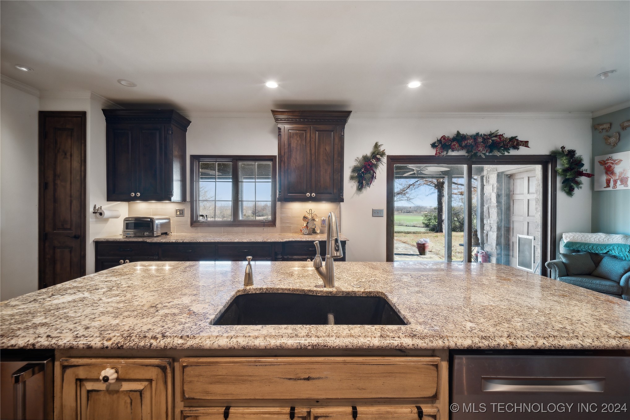 7133 S 425 Road Property Photo 13