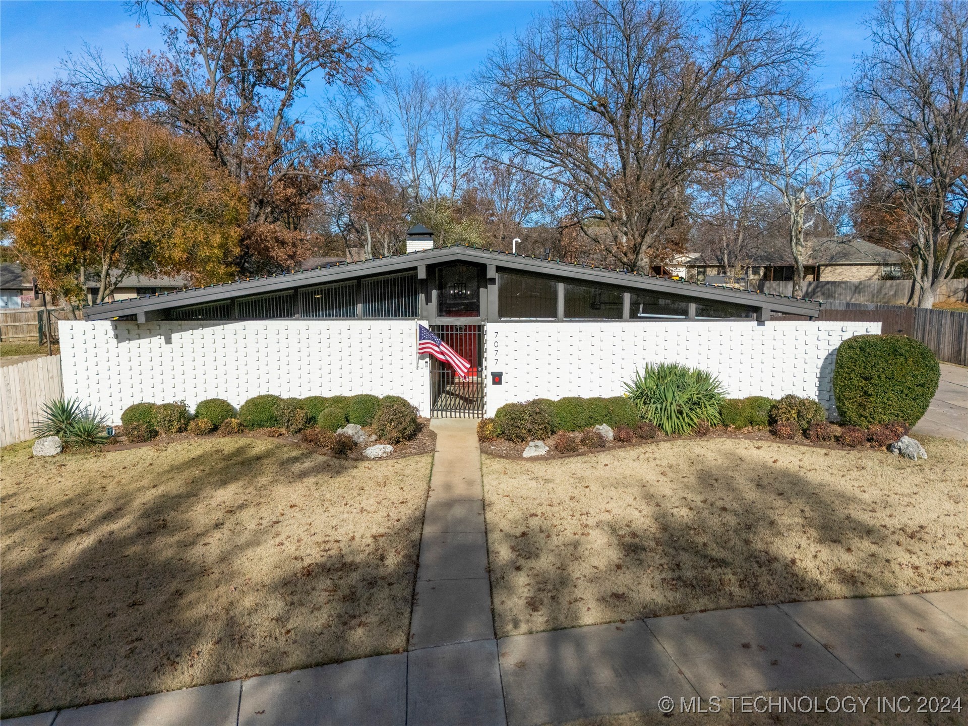 7077 E 53rd Street Property Photo 2