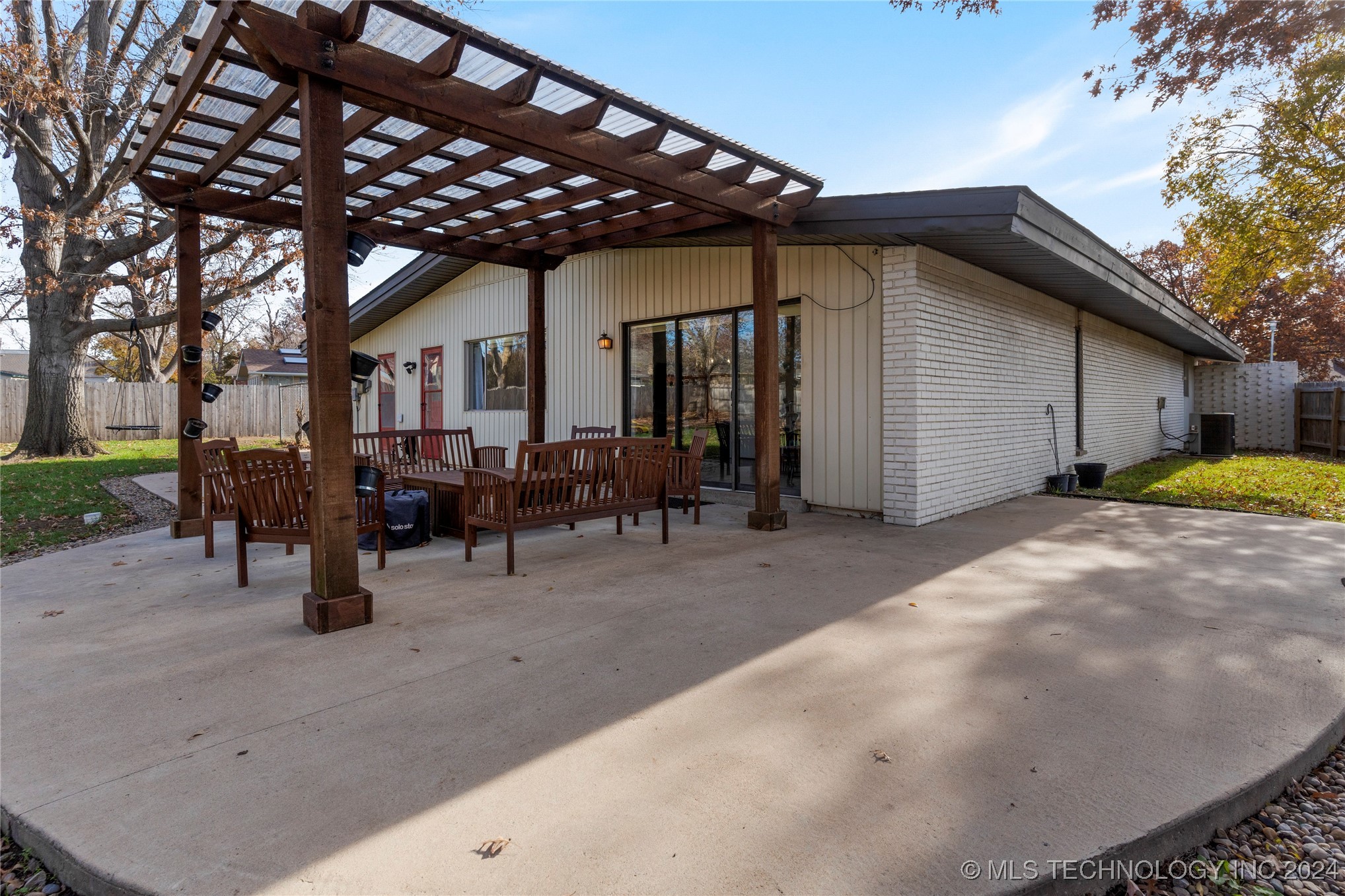 7077 E 53rd Street Property Photo 4