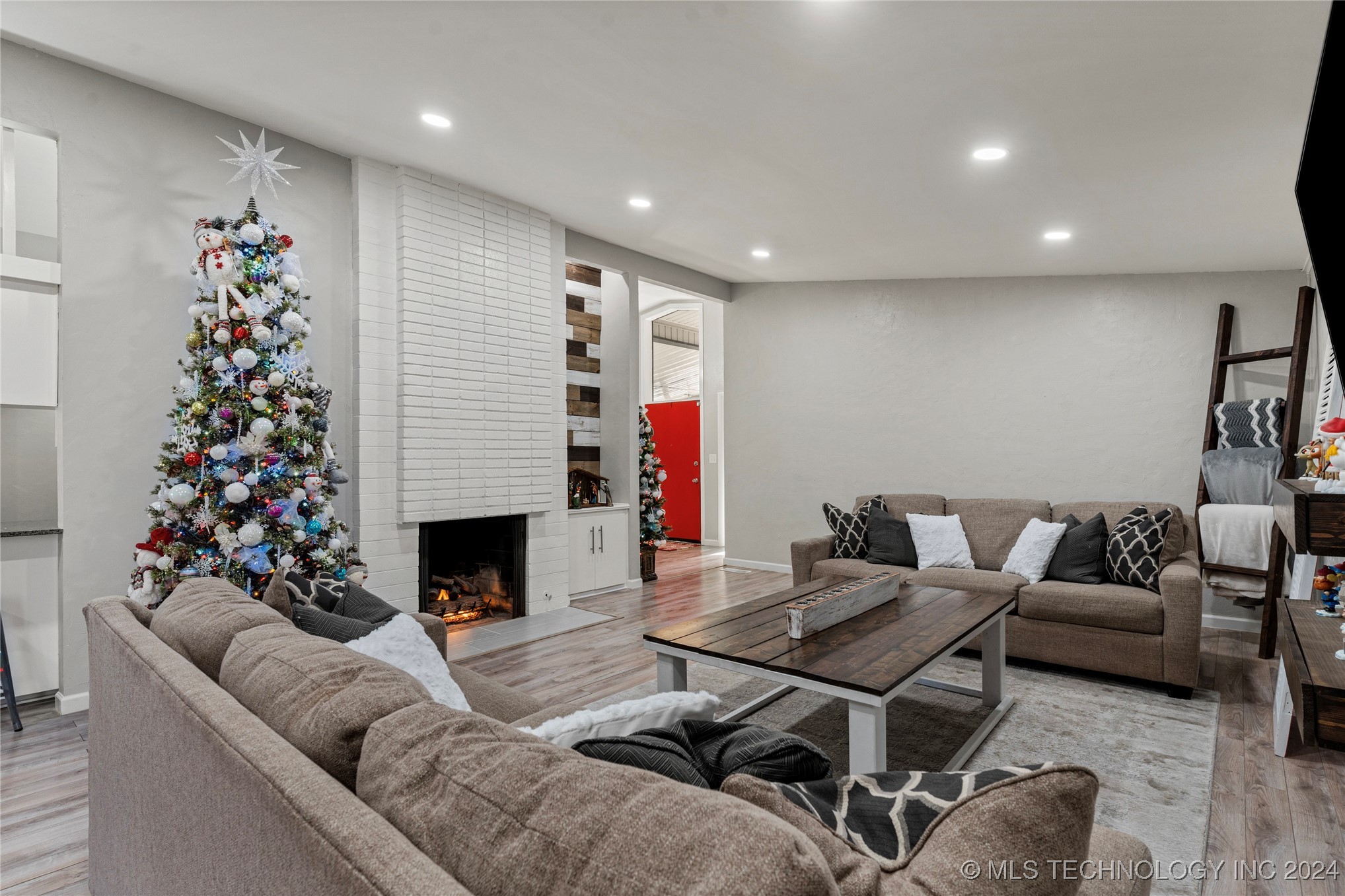 7077 E 53rd Street Property Photo 13