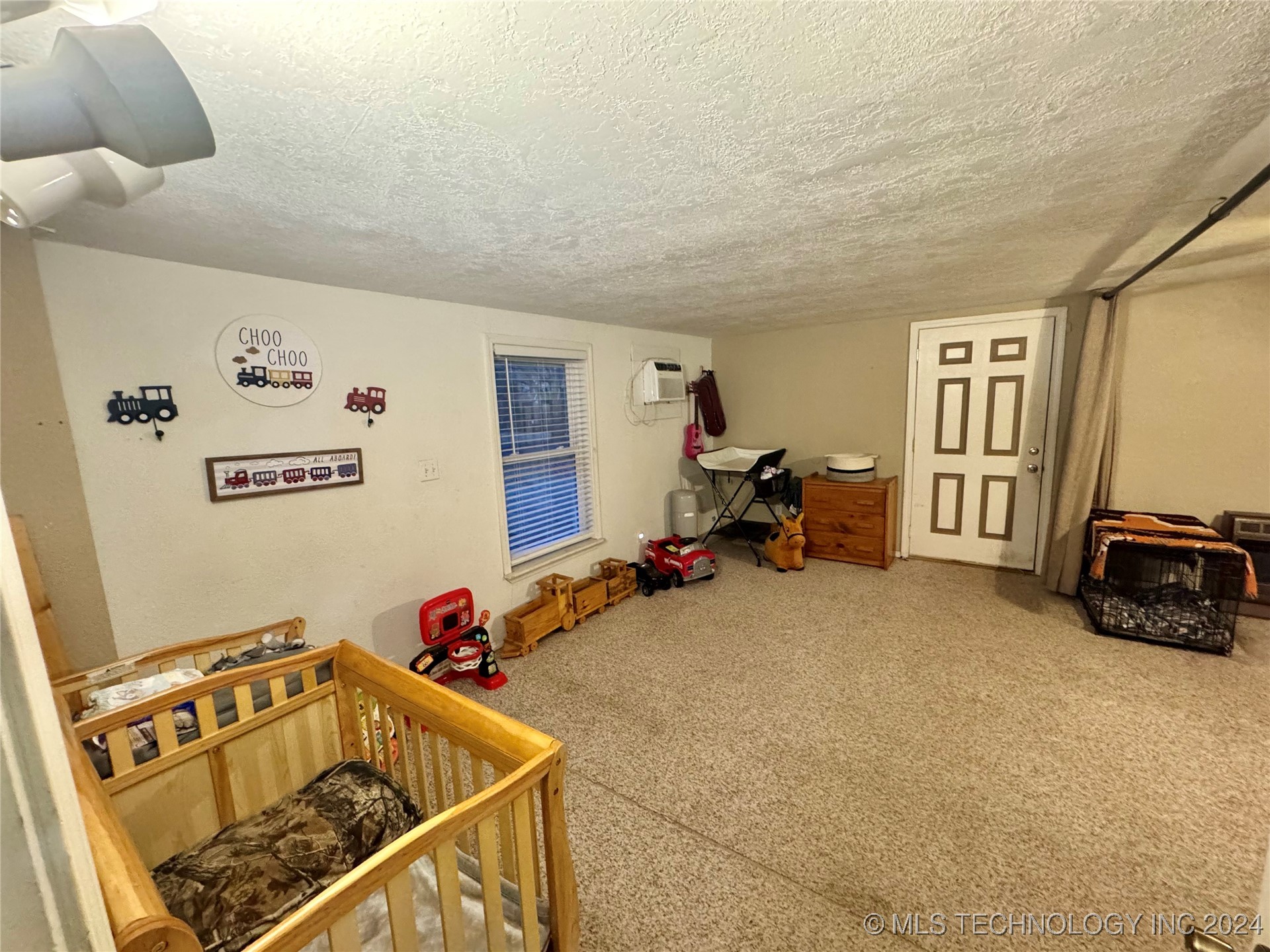 7750 River Ridge Road Property Photo 9