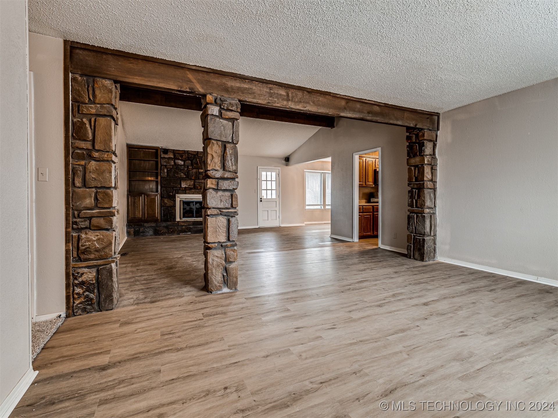 2505 W Washington Place Property Photo 8