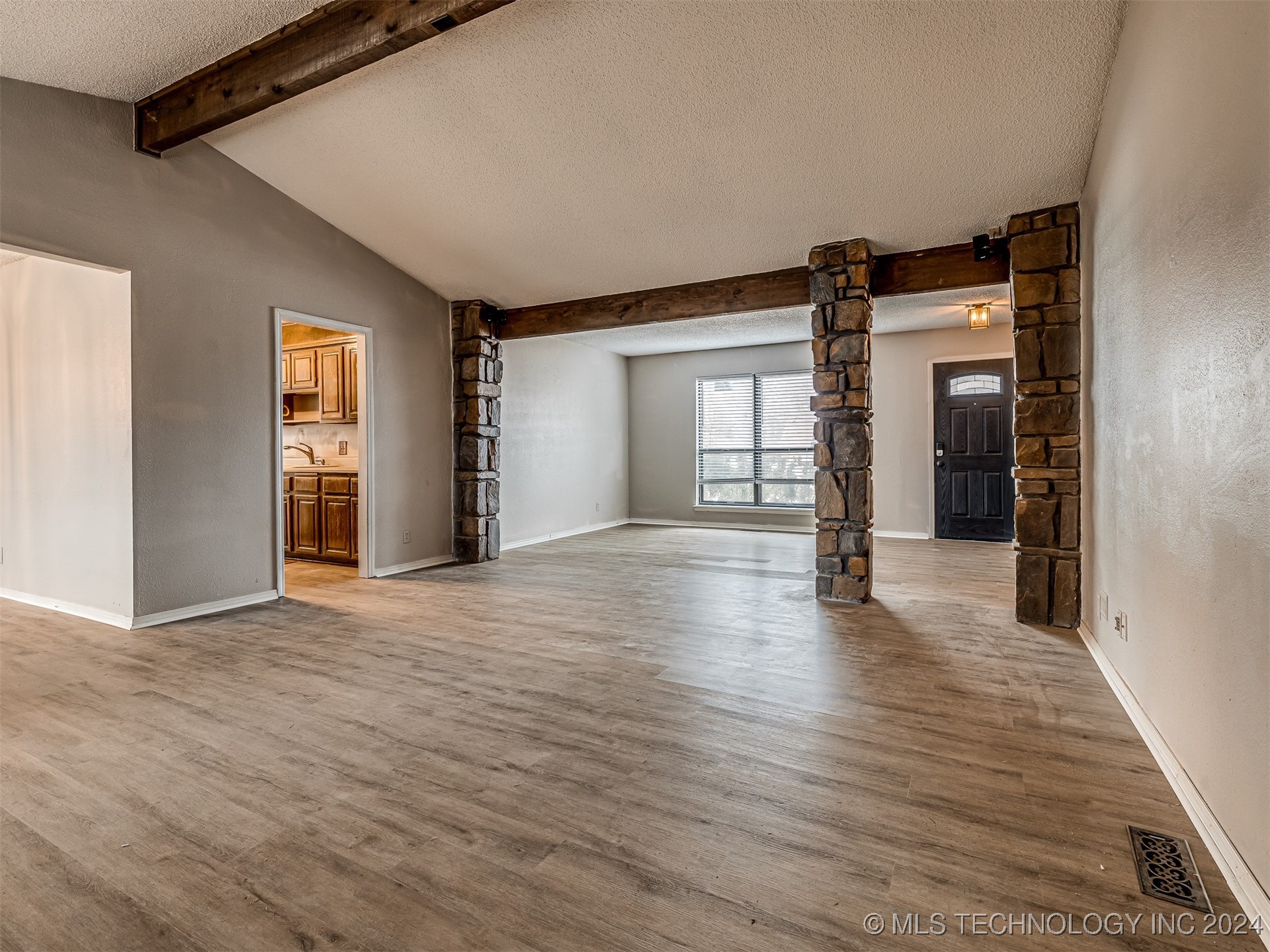 2505 W Washington Place Property Photo 11