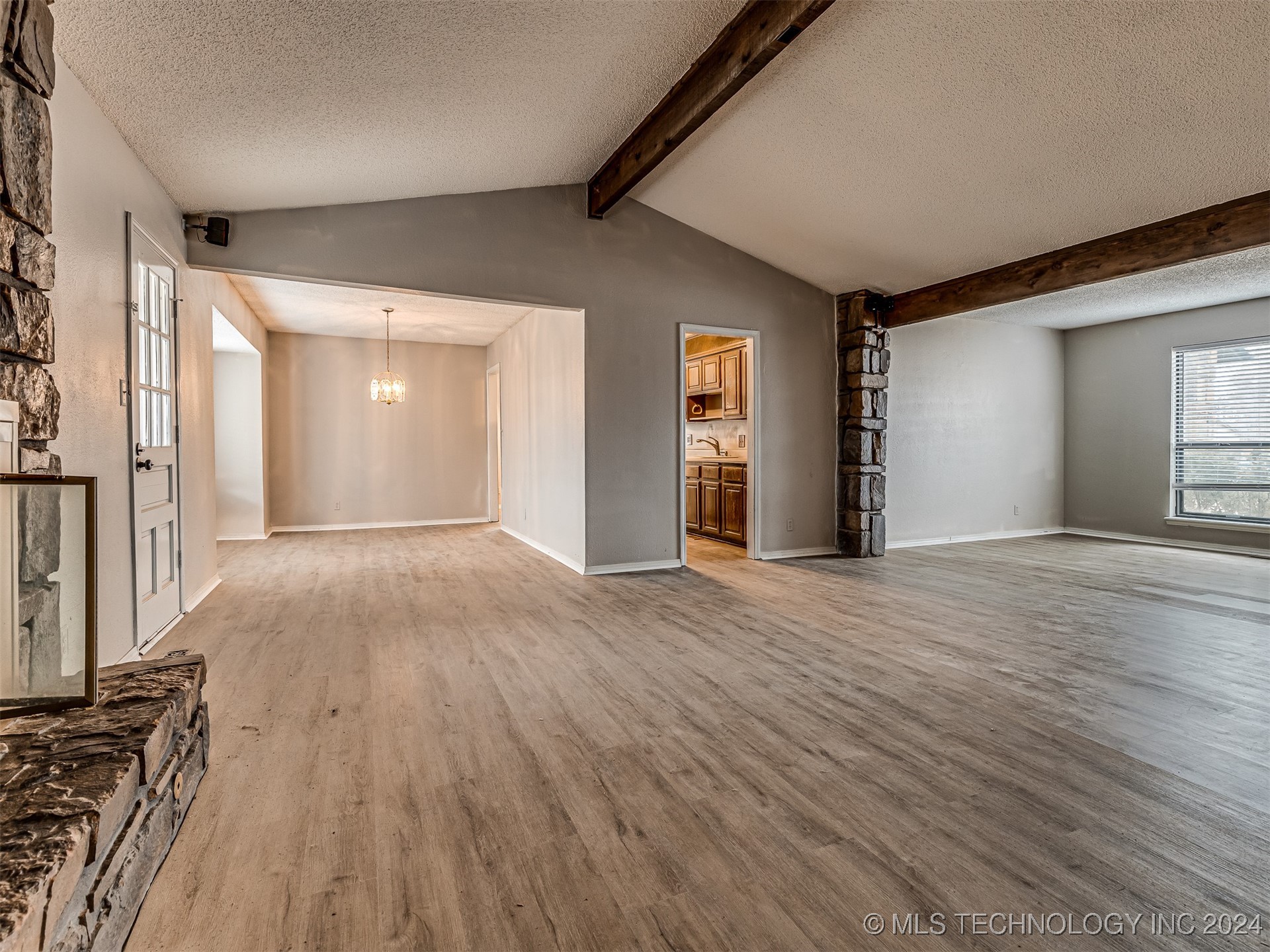 2505 W Washington Place Property Photo 12
