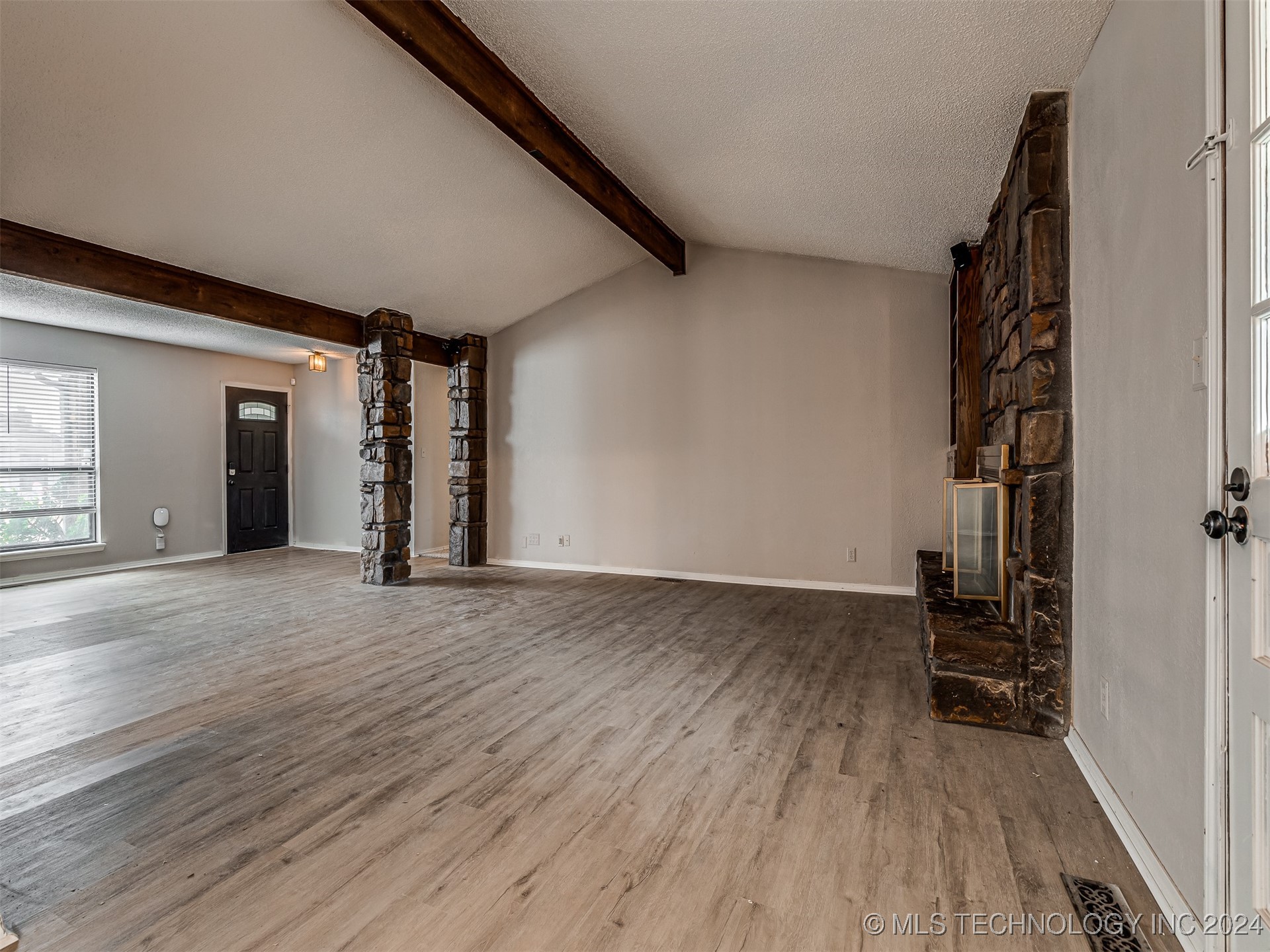 2505 W Washington Place Property Photo 13