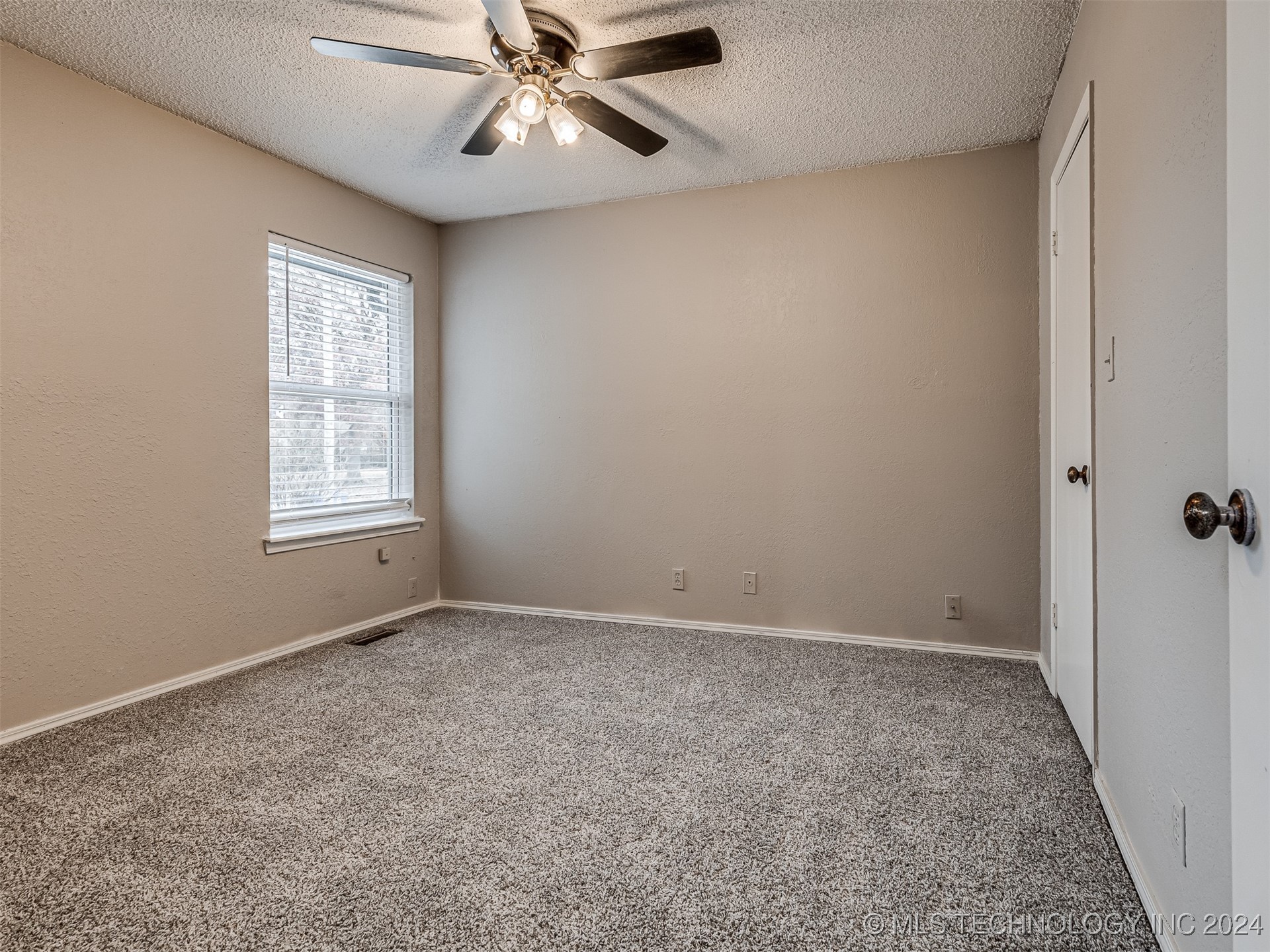 2505 W Washington Place Property Photo 34