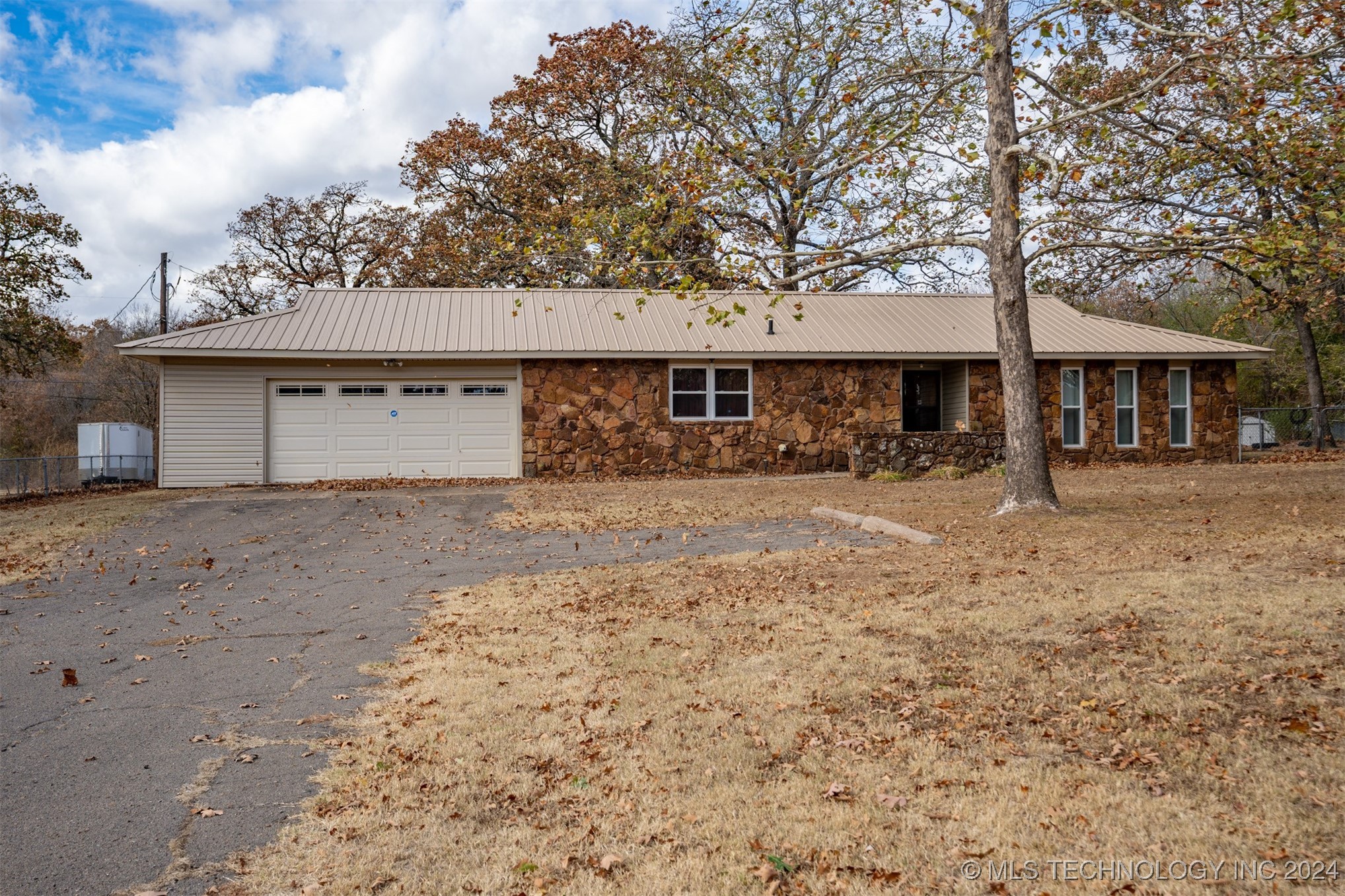 1002 S D And H Street Property Photo 1