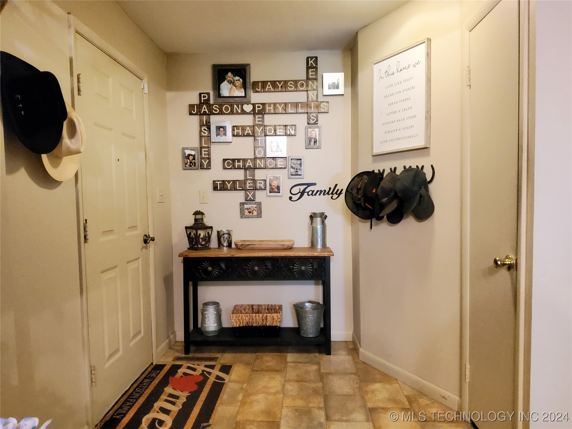 515 E South Avenue Property Photo 5