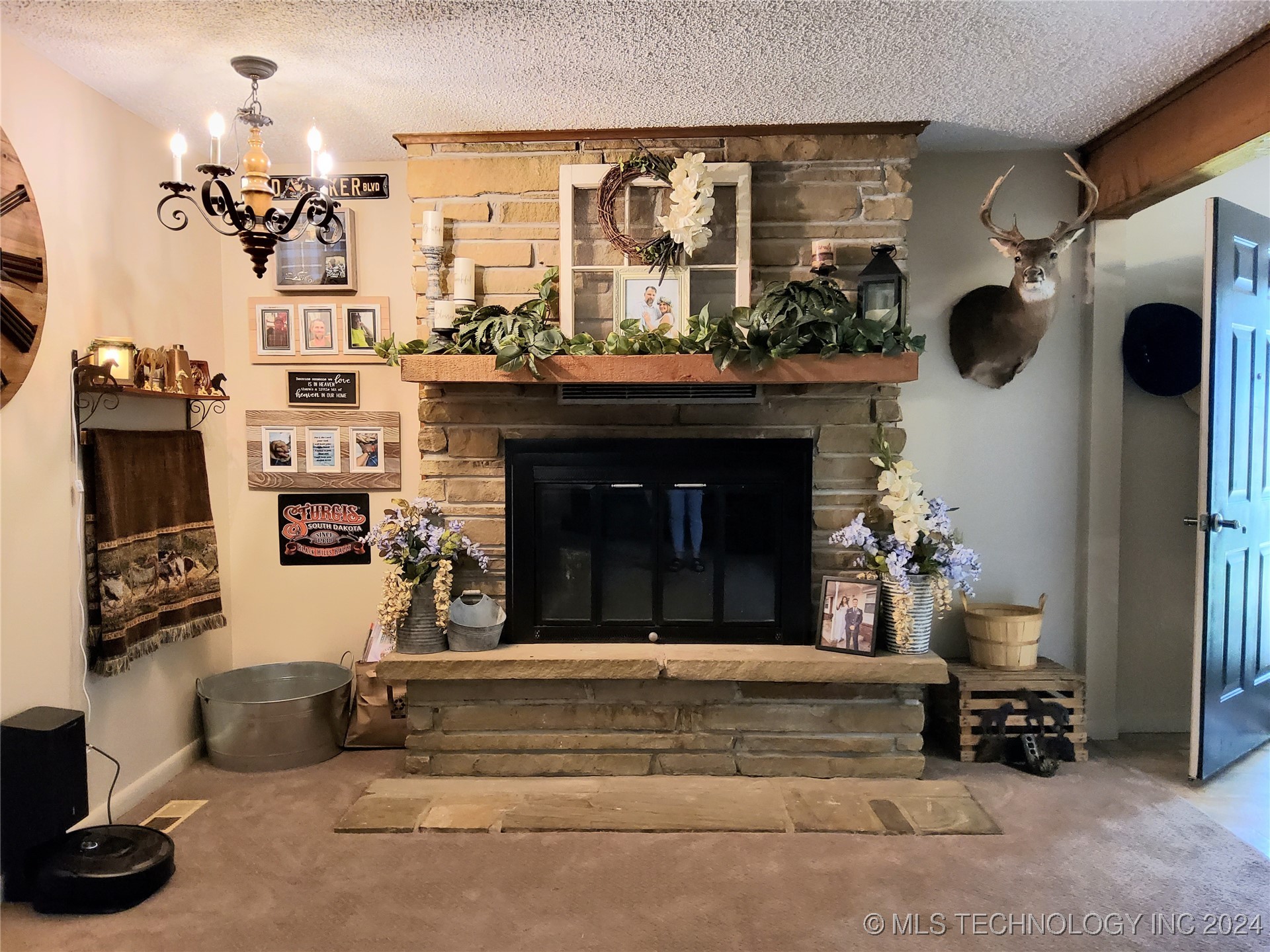 515 E South Avenue Property Photo 12