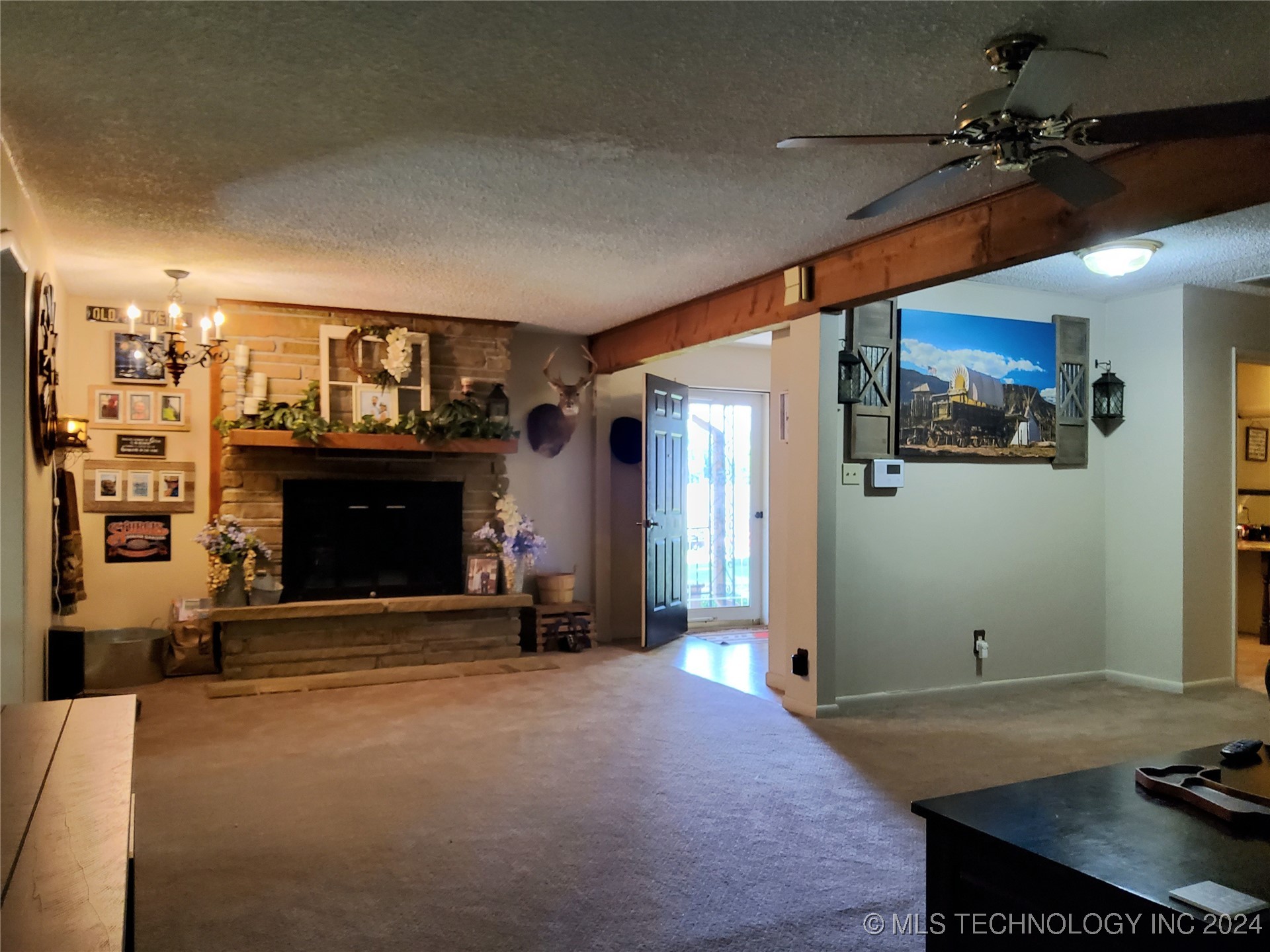515 E South Avenue Property Photo 13