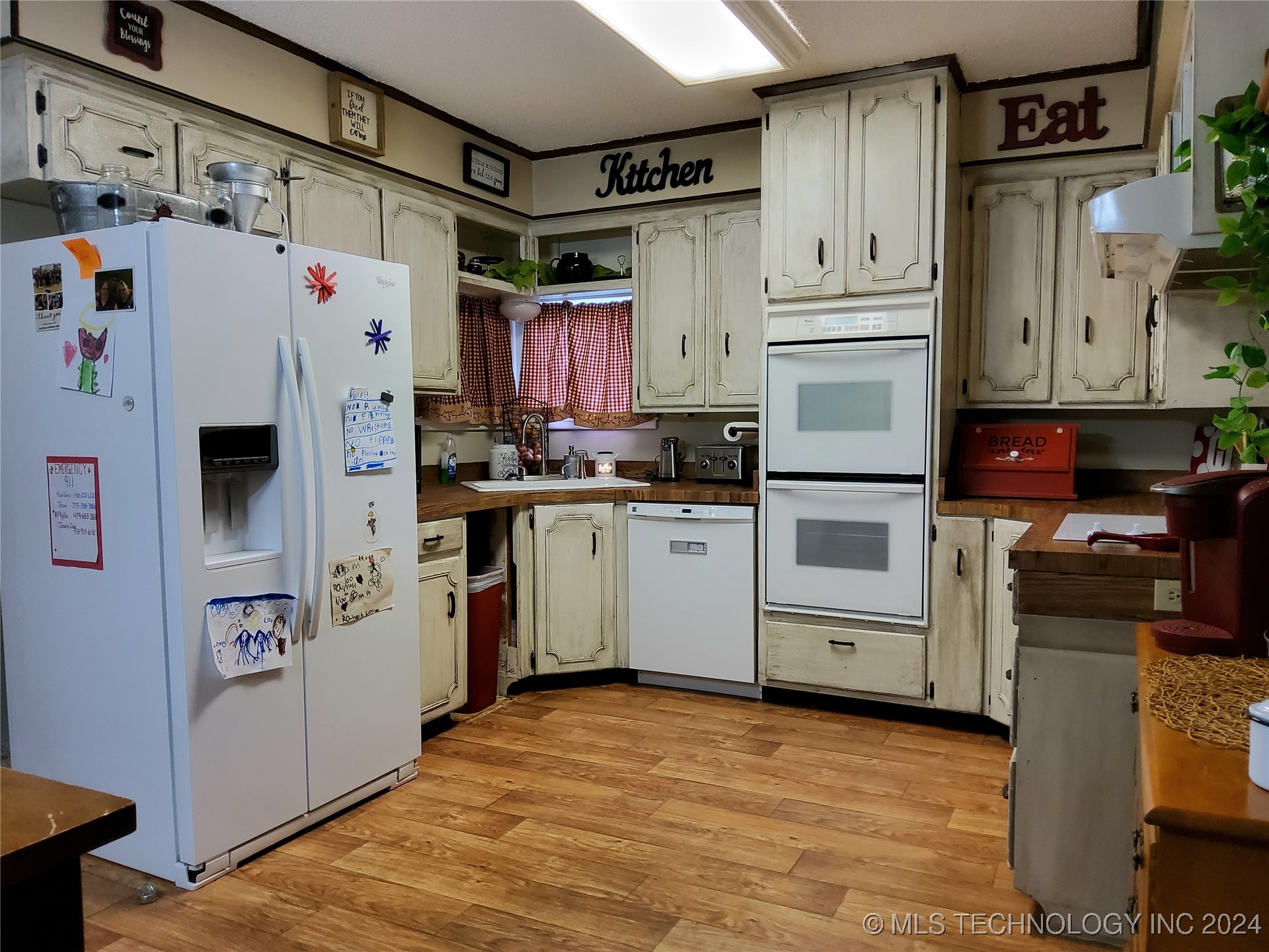 515 E South Avenue Property Photo 14