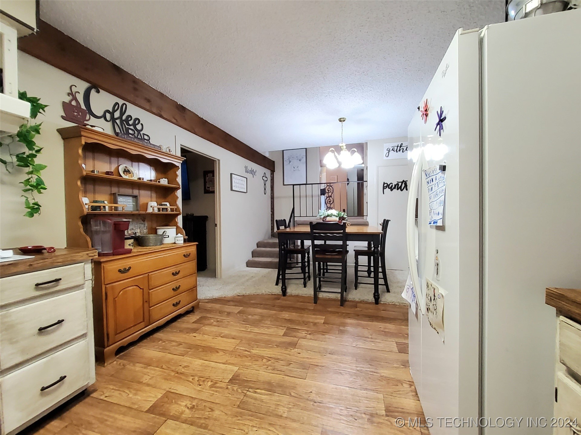 515 E South Avenue Property Photo 18