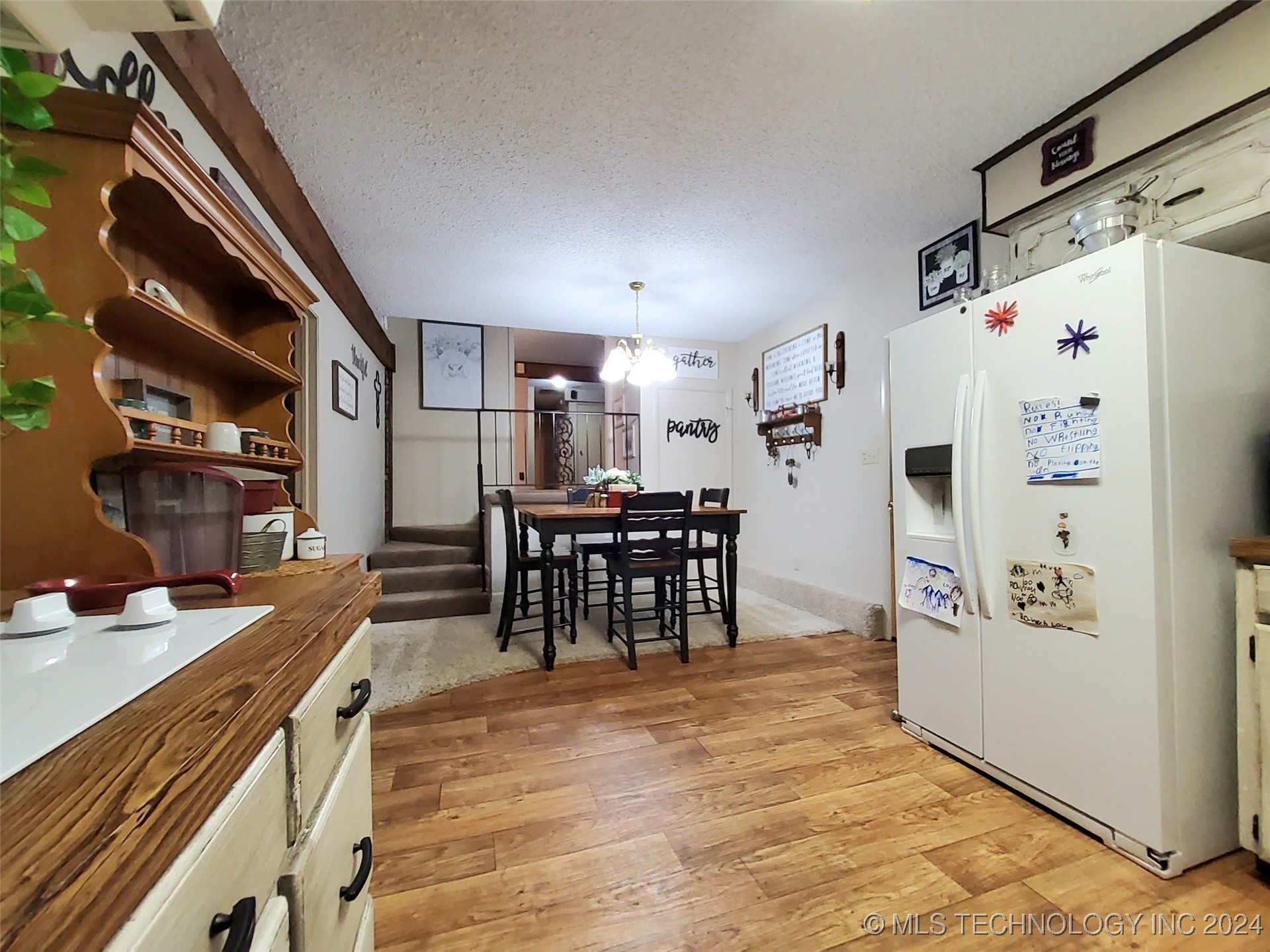 515 E South Avenue Property Photo 19
