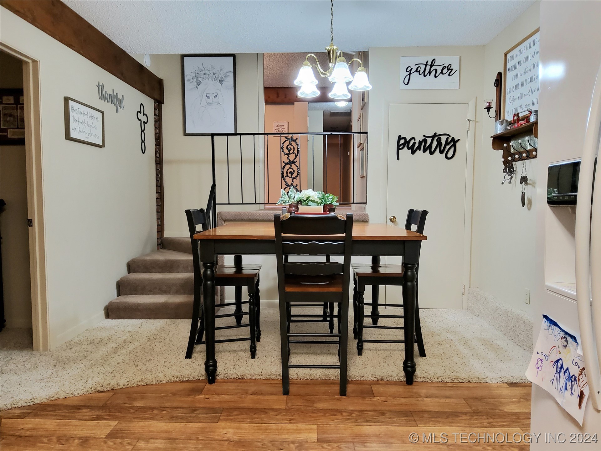 515 E South Avenue Property Photo 20