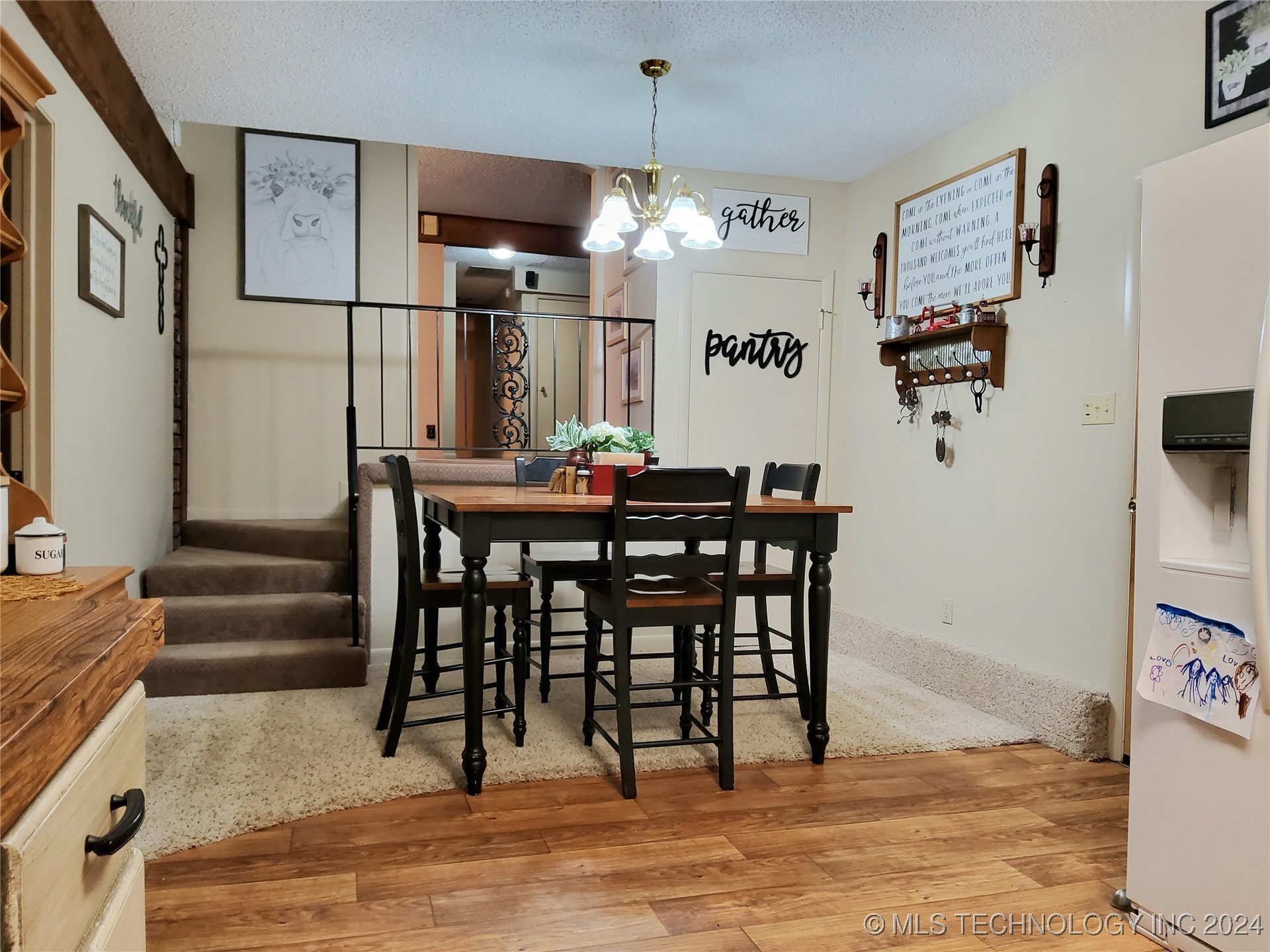 515 E South Avenue Property Photo 21