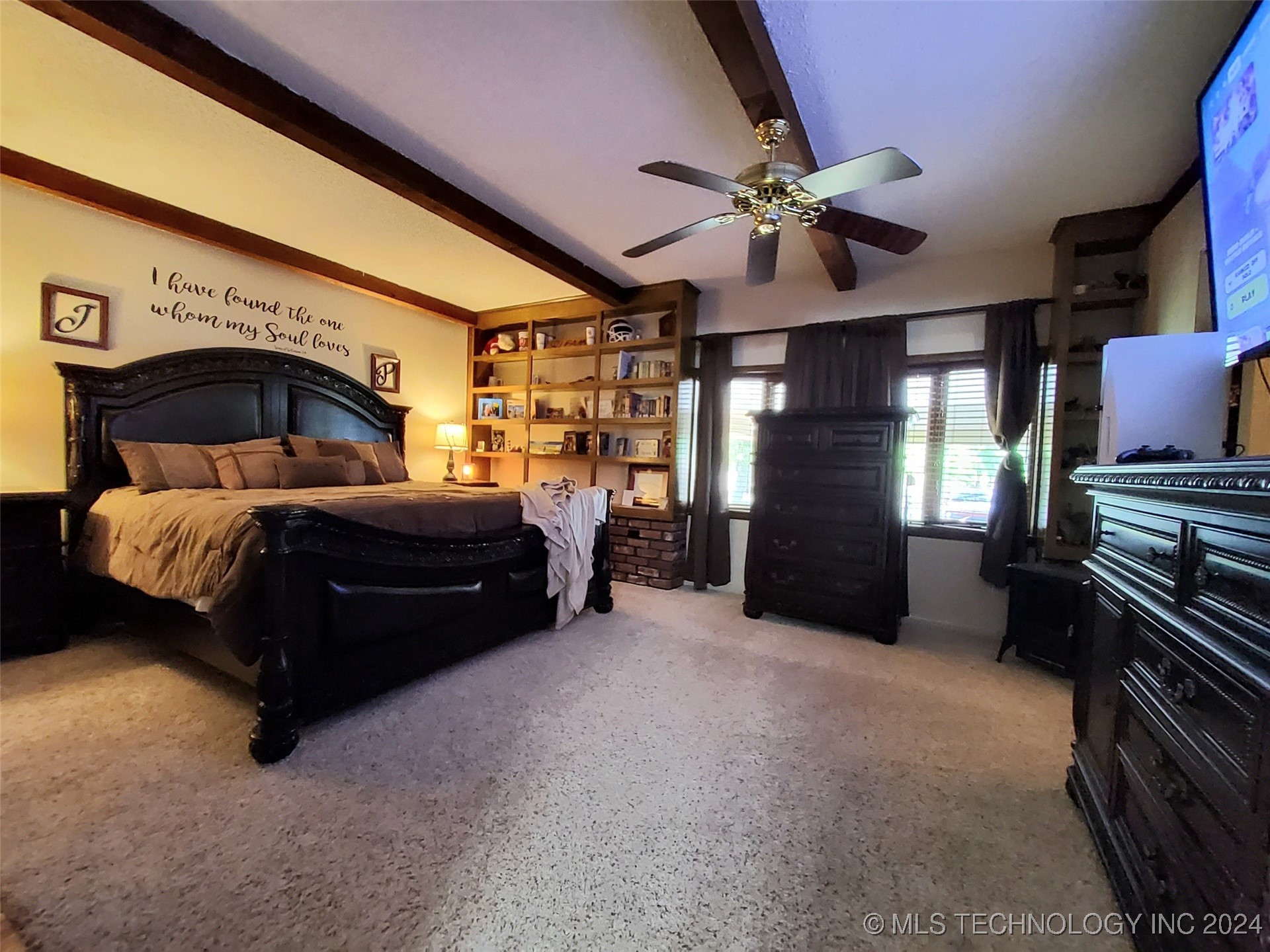 515 E South Avenue Property Photo 24